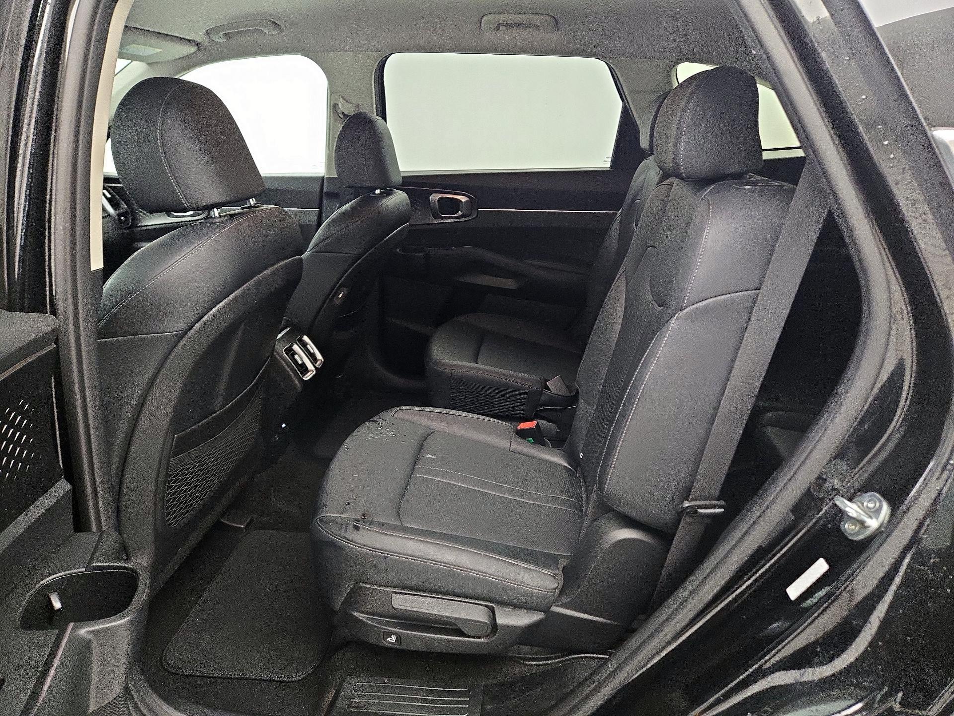 Thumbnail: 2023 Kia Sorento - 20
