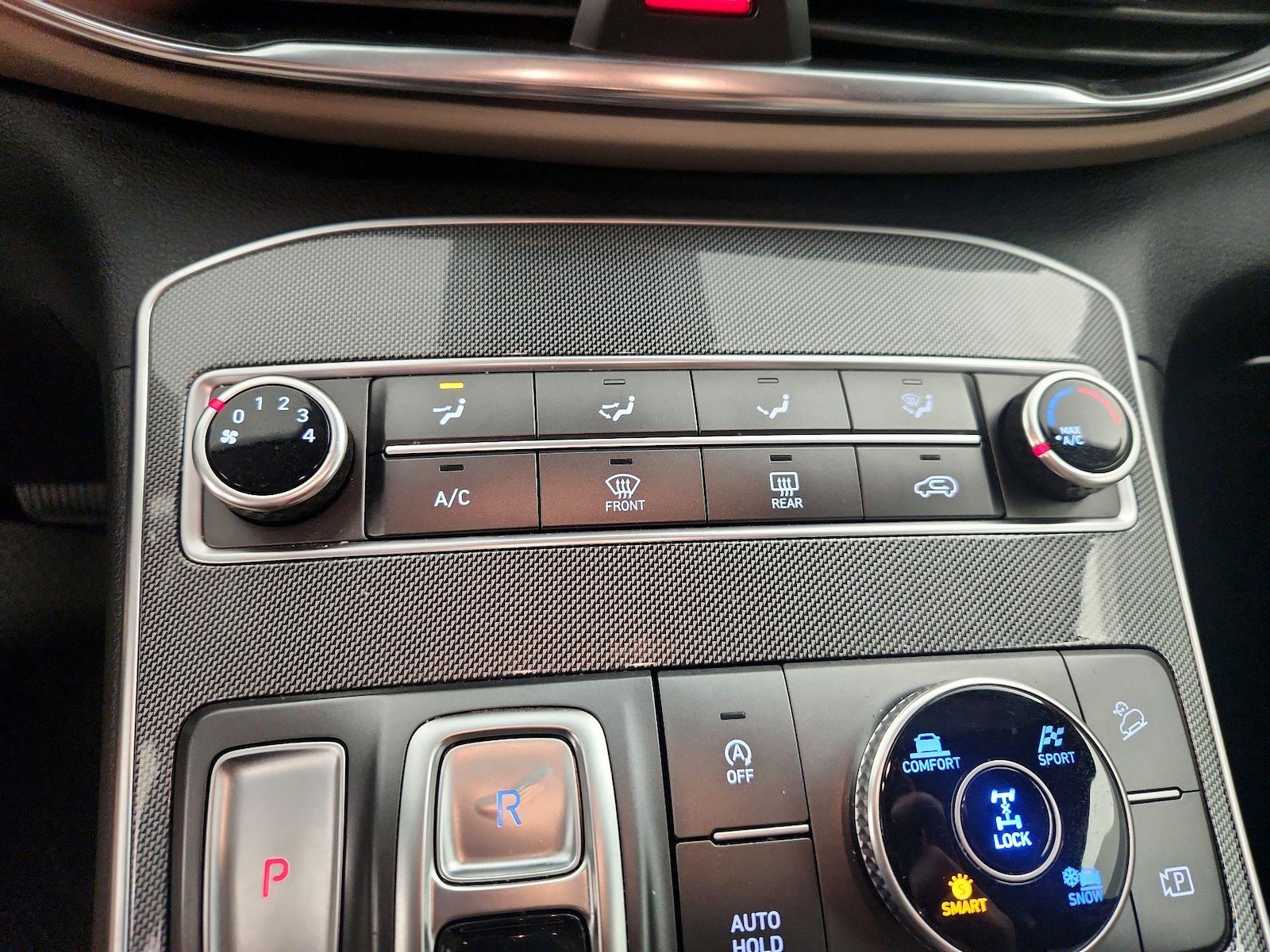 2023 Hyundai Santa Fe SE - Photo 17