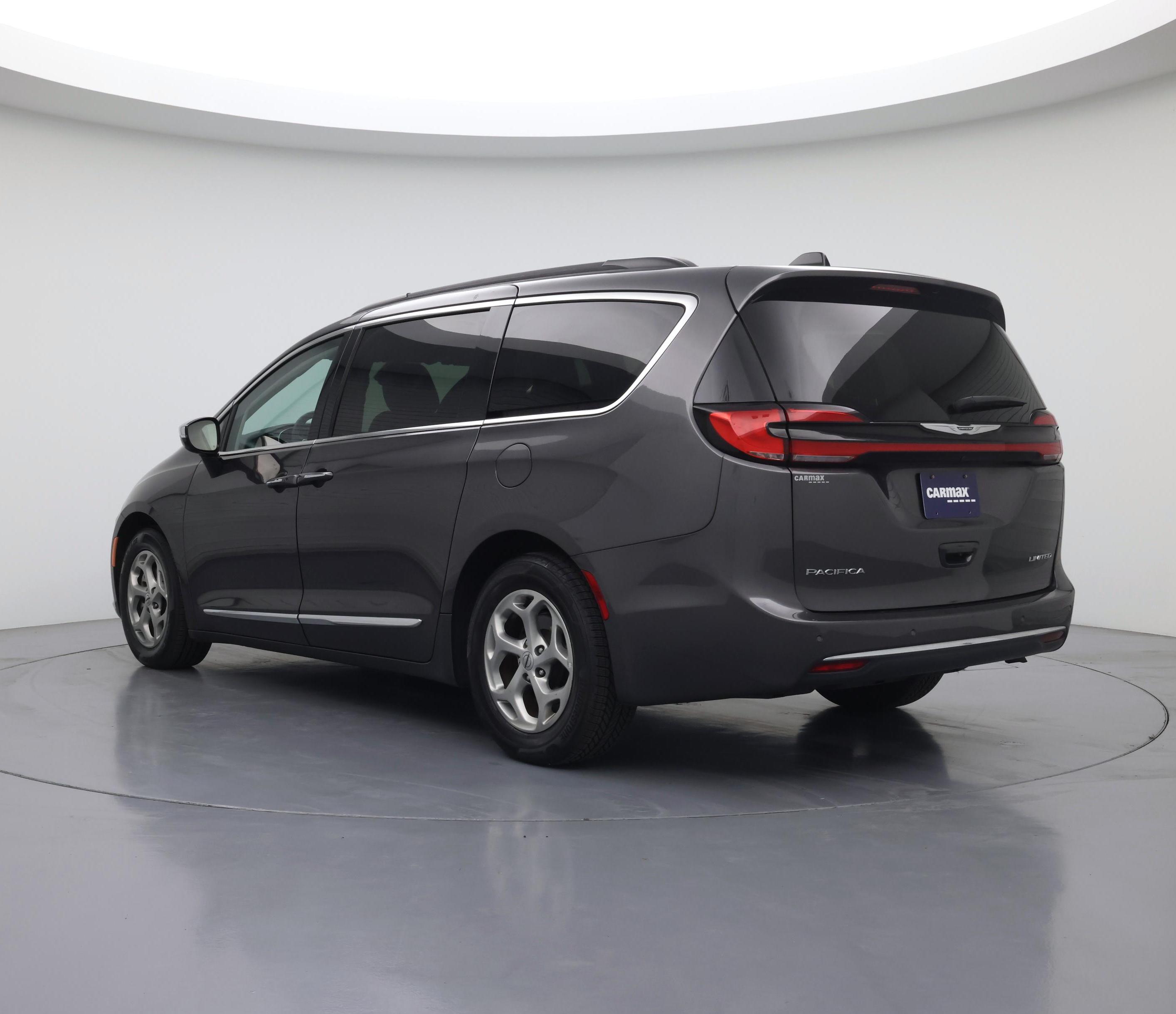 Thumbnail: 2023 Chrysler Pacifica - 2