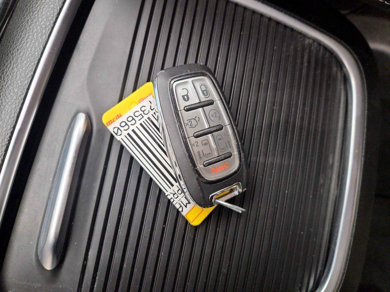 2023 Chrysler Pacifica Limited - Photo 24
