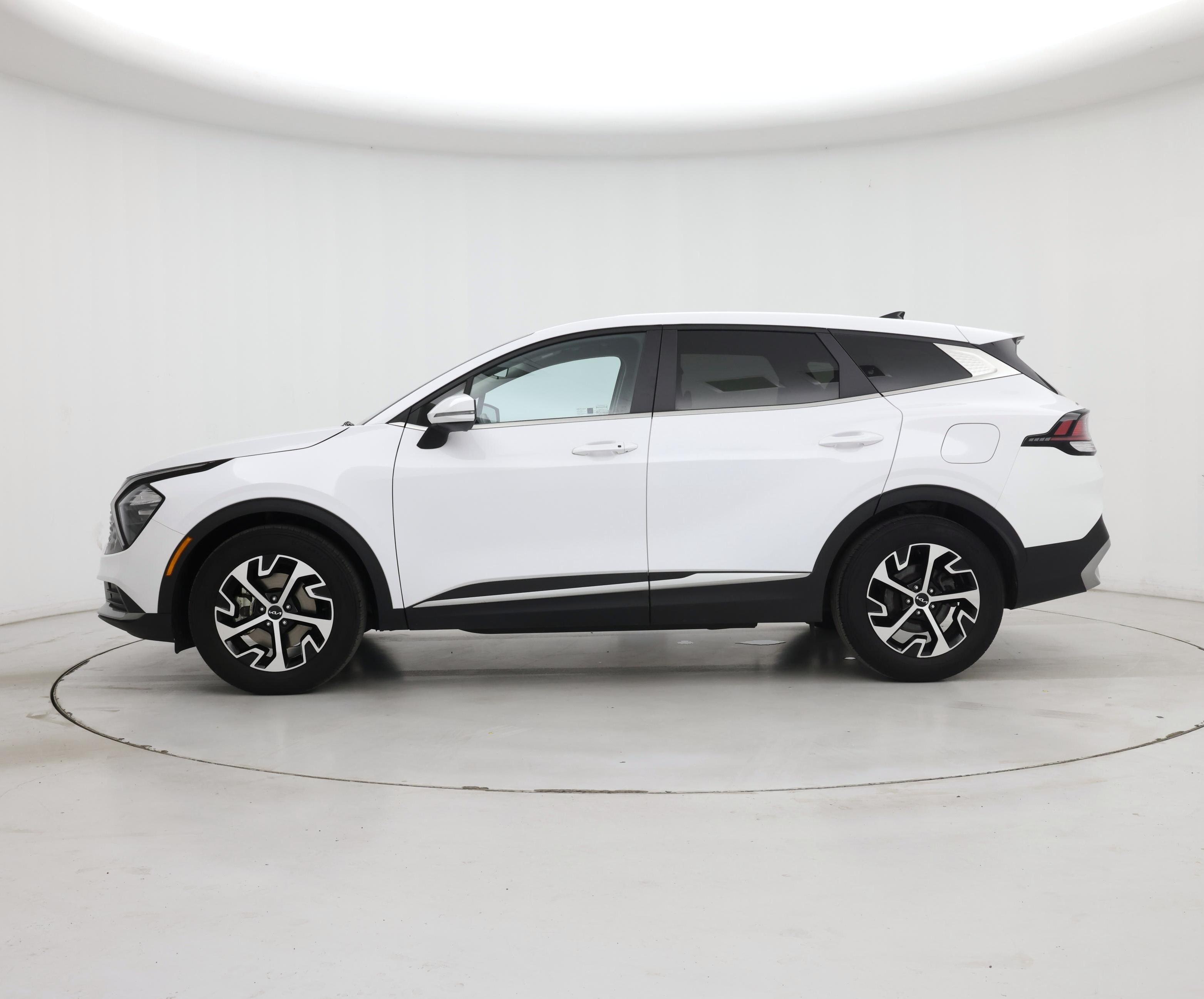 Thumbnail: 2023 Kia Sportage - 3