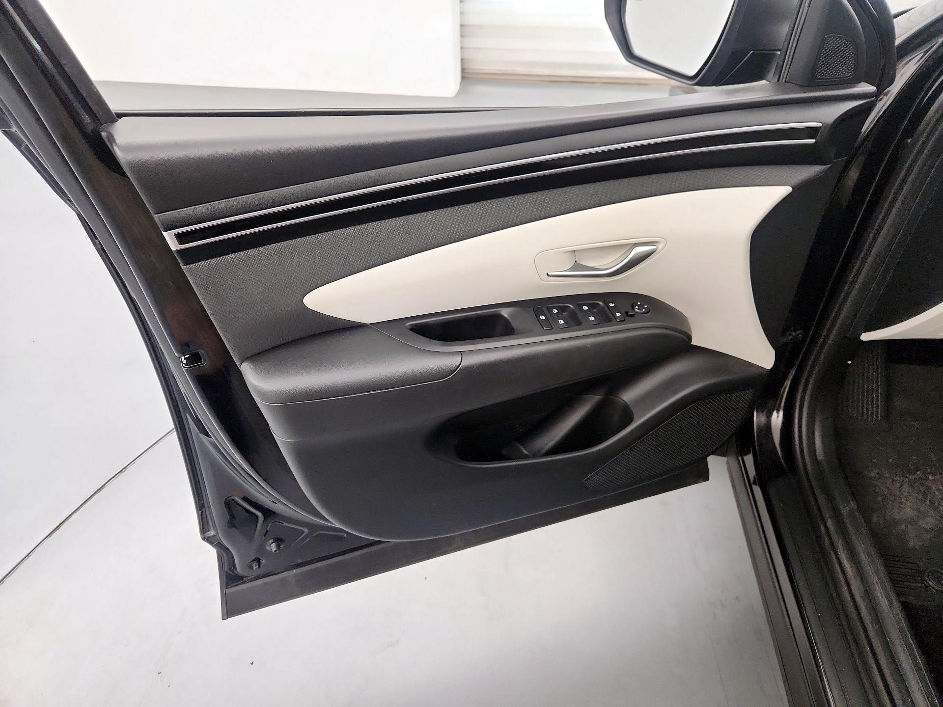 Thumbnail: 2023 Hyundai Tucson - 12