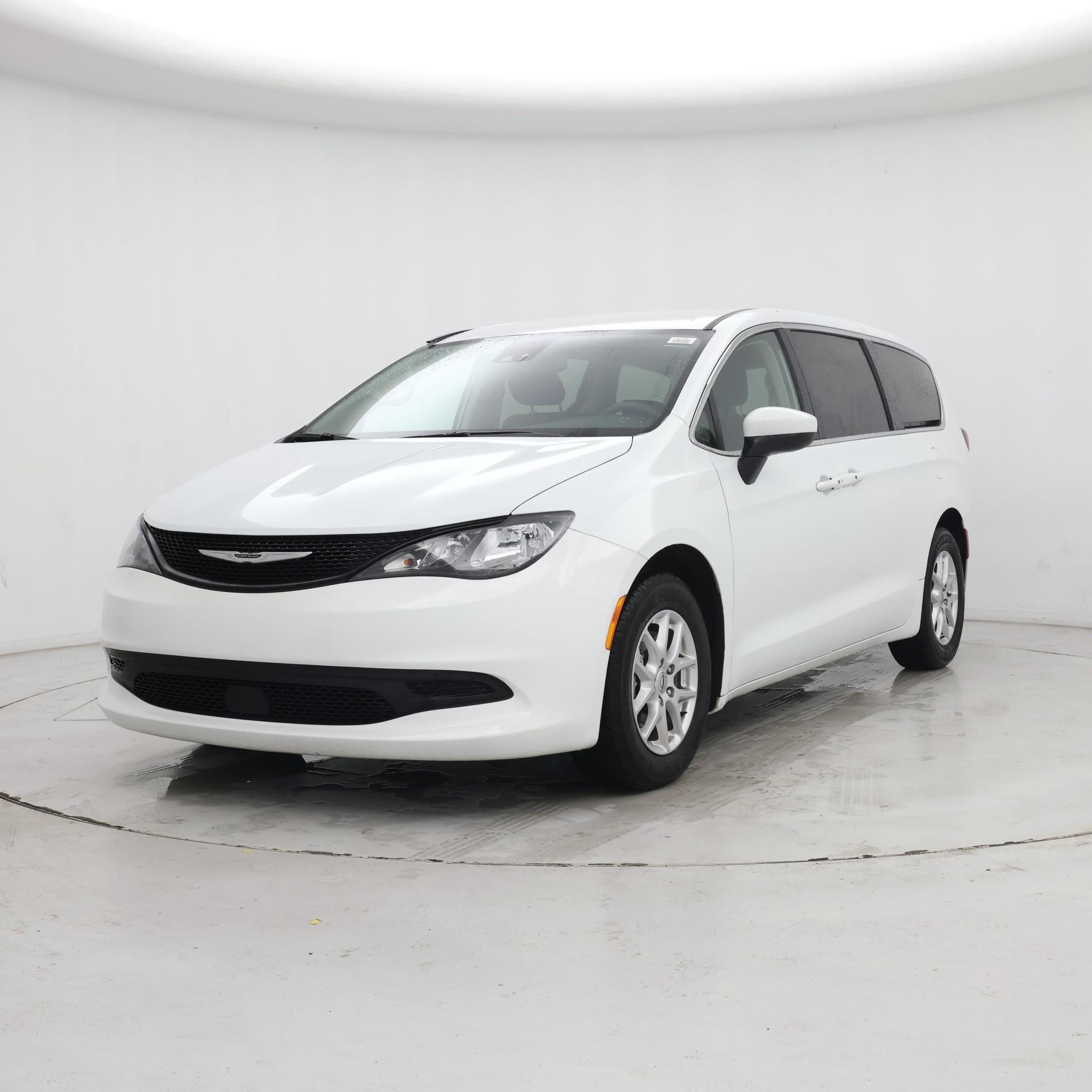 Thumbnail: 2023 Chrysler Voyager - 4