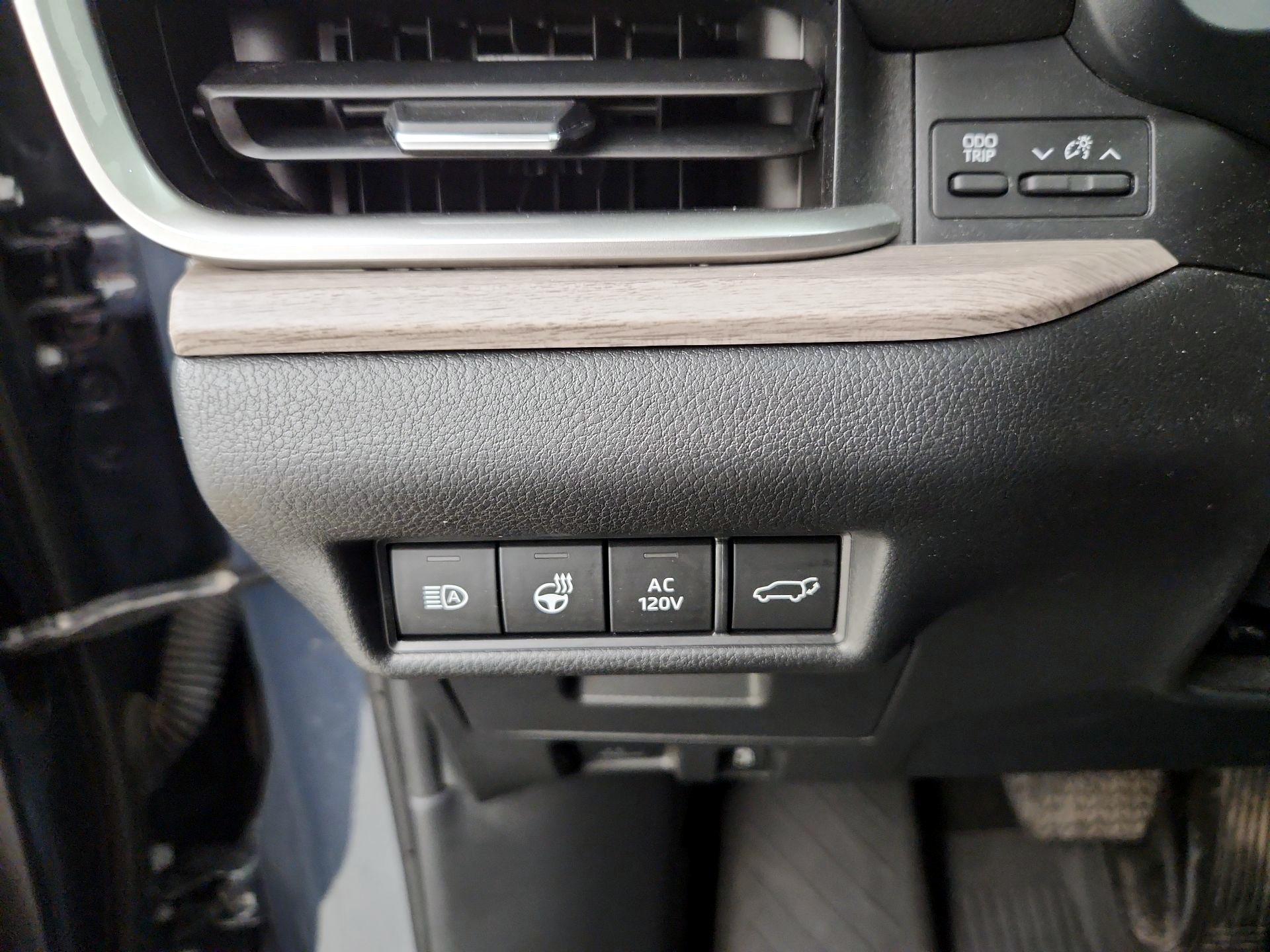 Thumbnail: 2024 Toyota Highlander - 13
