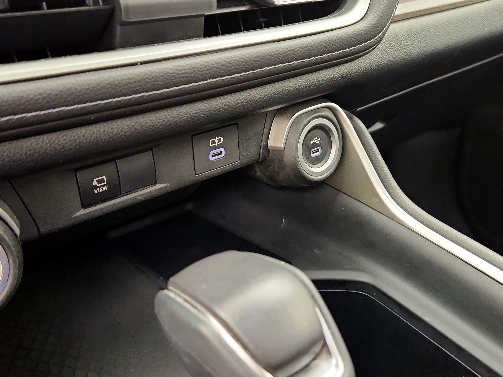 Thumbnail: 2024 Toyota Highlander - 19