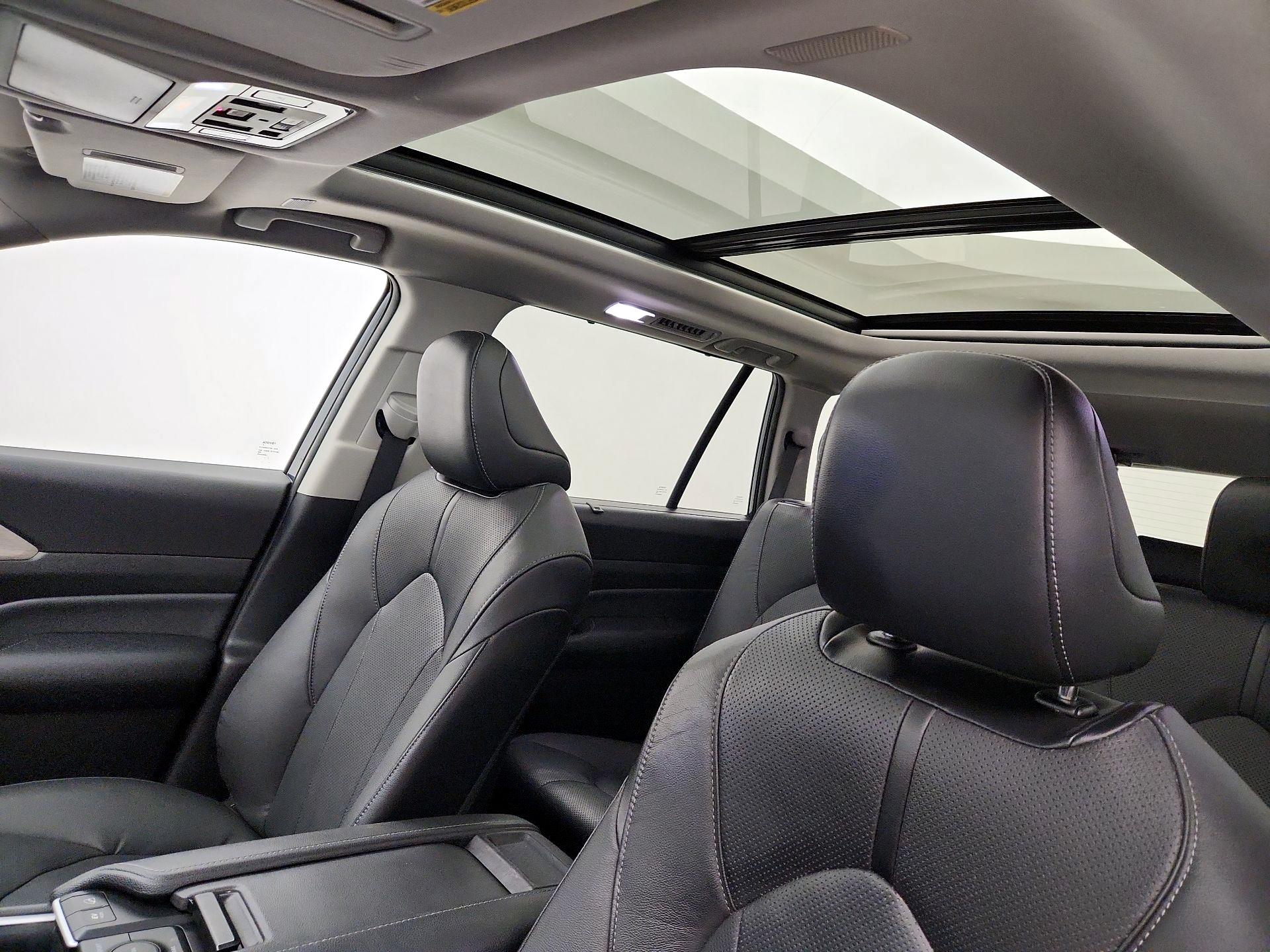 Thumbnail: 2024 Toyota Highlander - 20