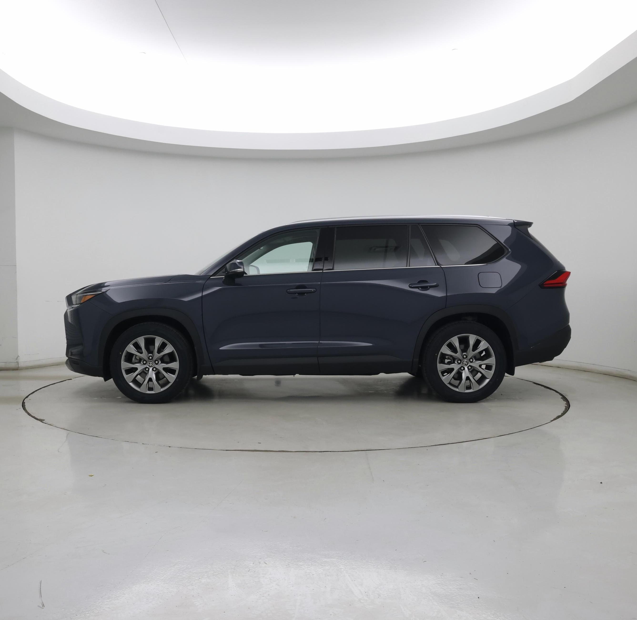 Thumbnail: 2024 Toyota Highlander - 3