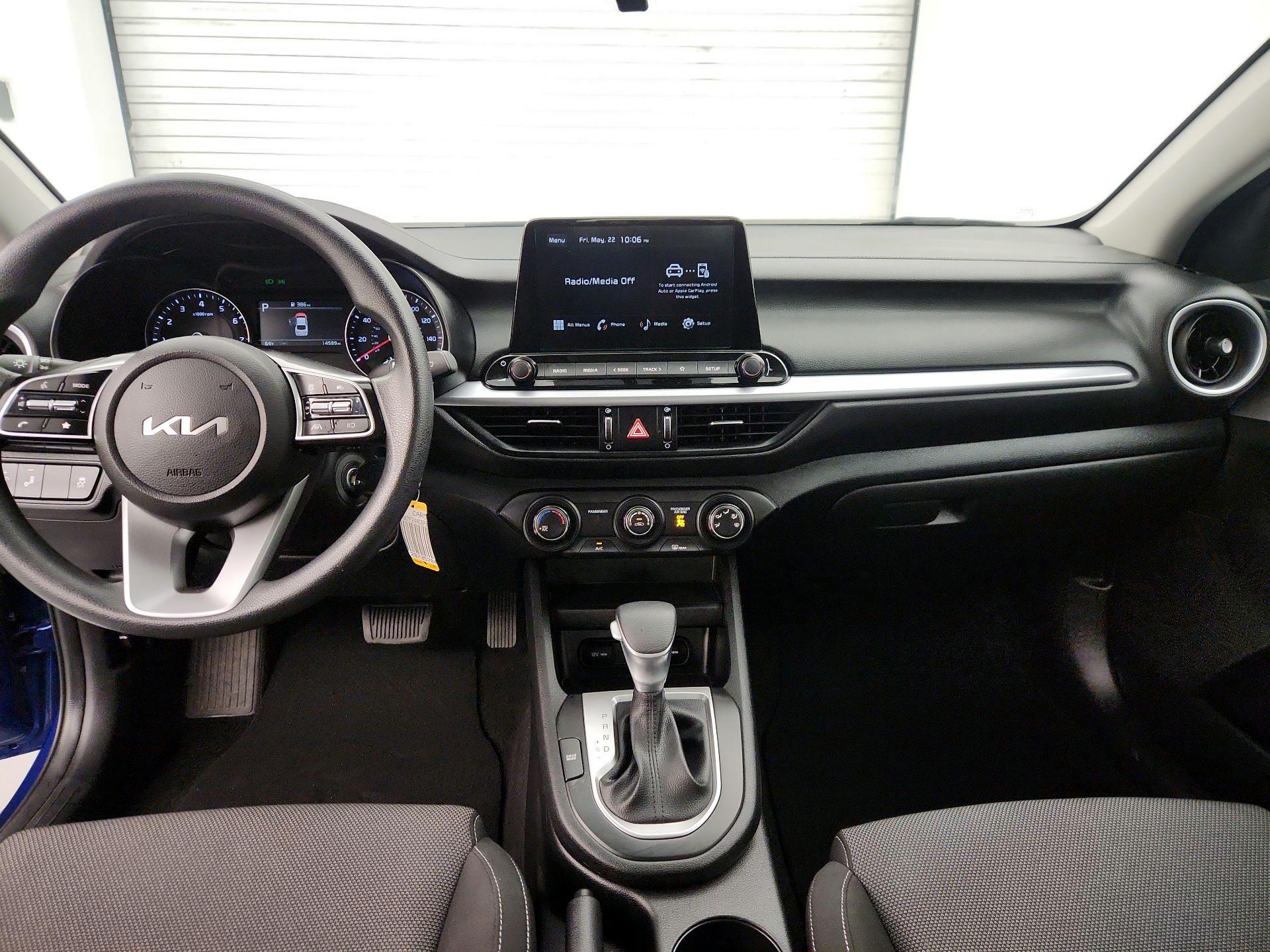 Thumbnail: 2023 Kia Forte - 9
