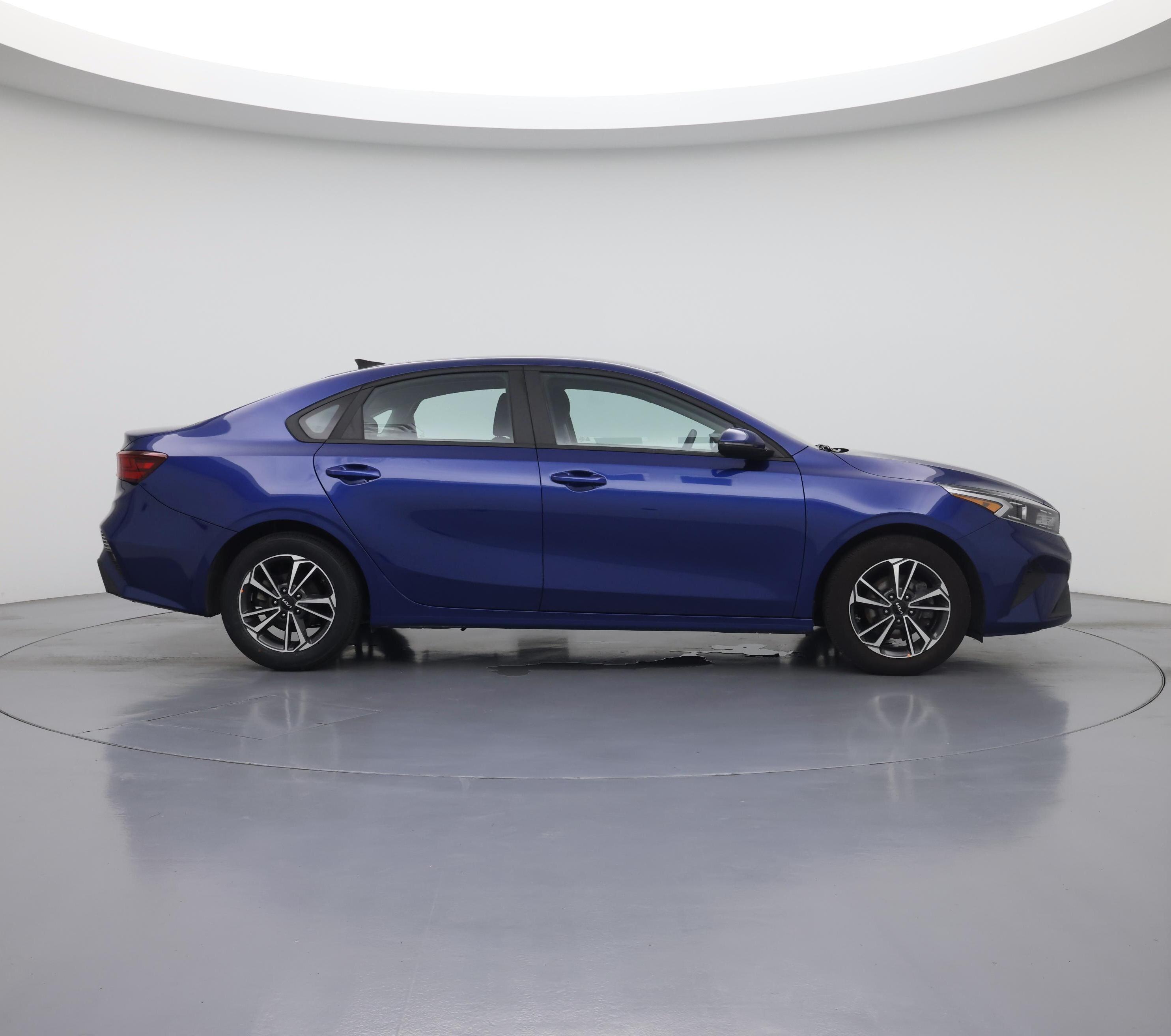 Thumbnail: 2023 Kia Forte - 7