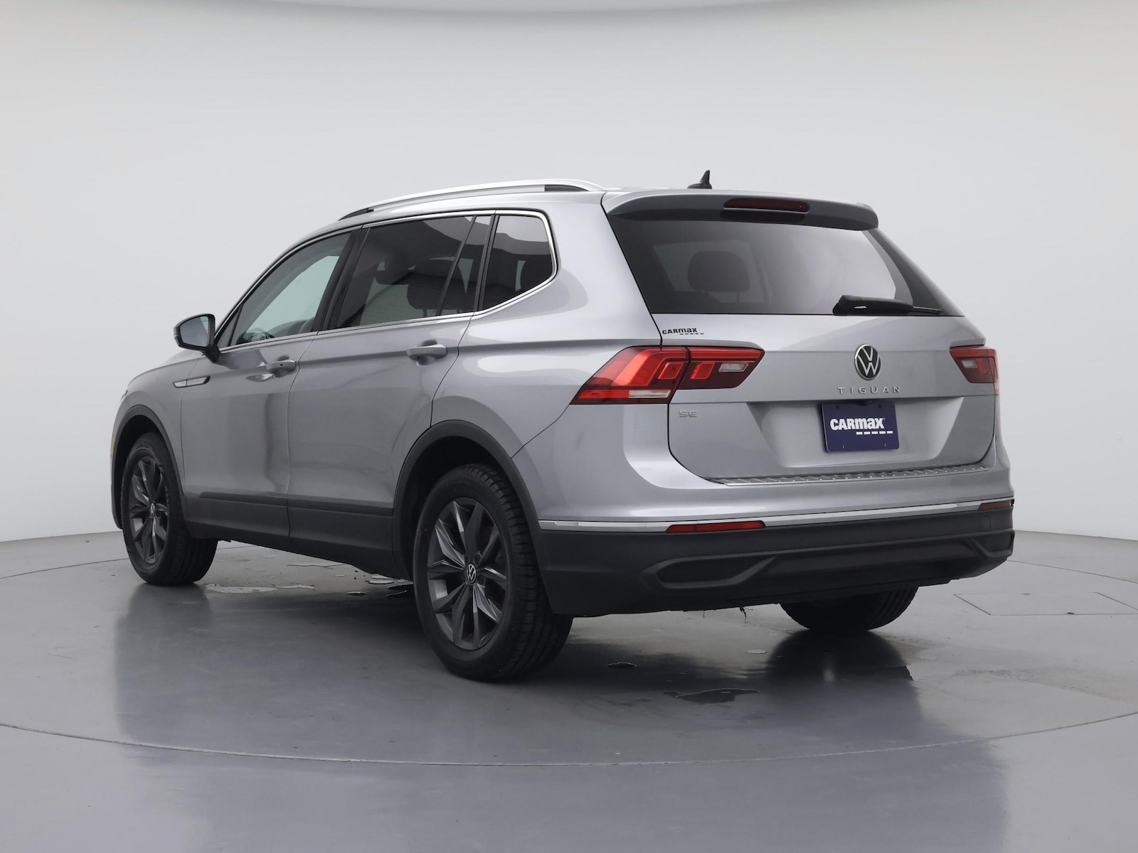 2022 Volkswagen Tiguan SE - Photo 3