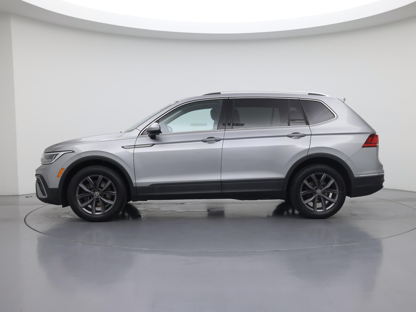 2022 Volkswagen Tiguan SE - Photo 4