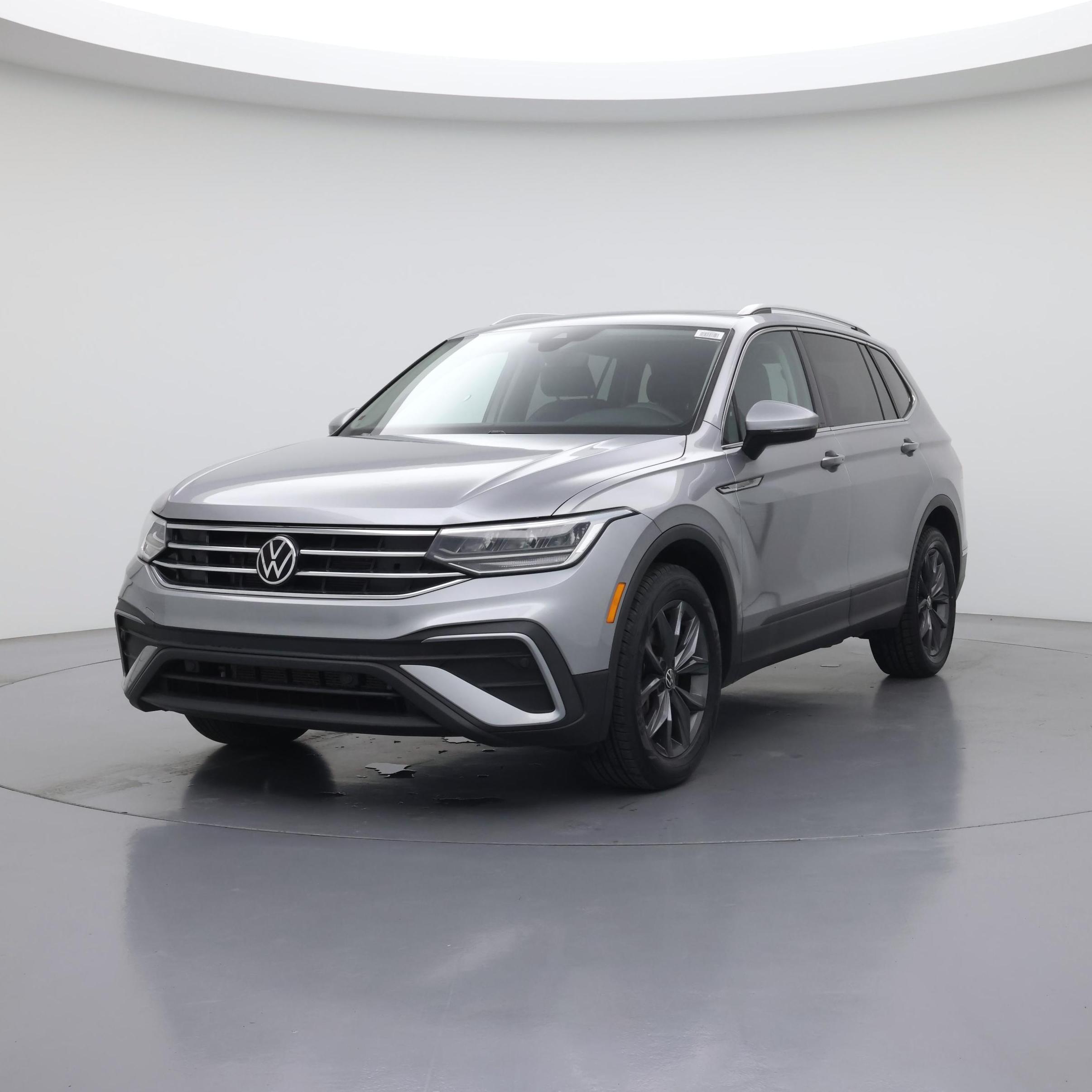 Thumbnail: 2022 Volkswagen Tiguan - 4