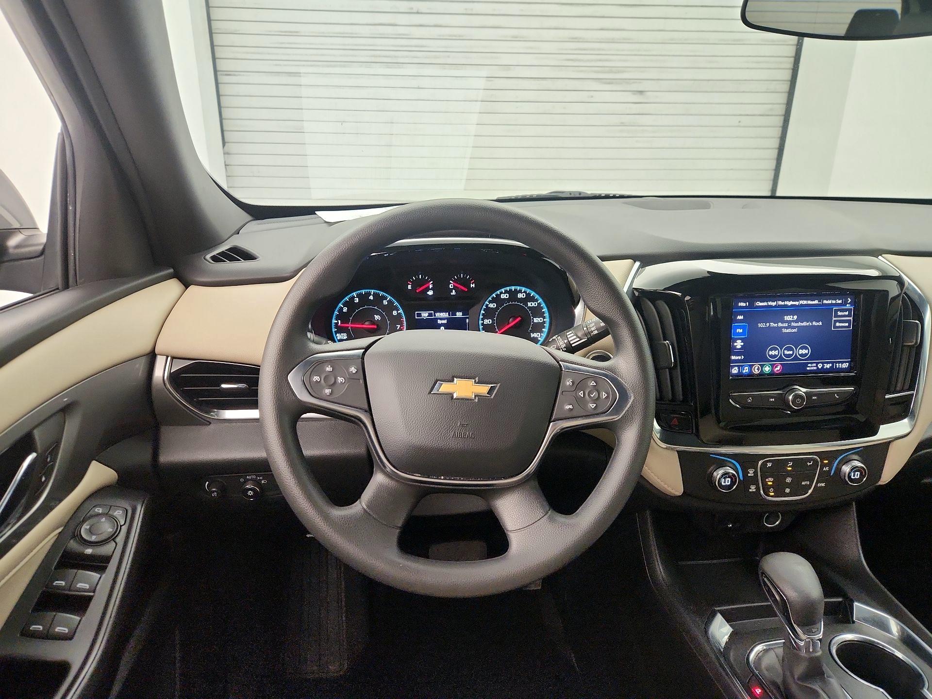 Thumbnail: 2023 Chevrolet Traverse - 10