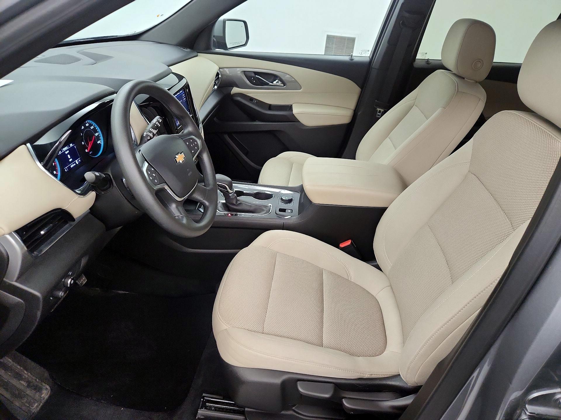 Thumbnail: 2023 Chevrolet Traverse - 11