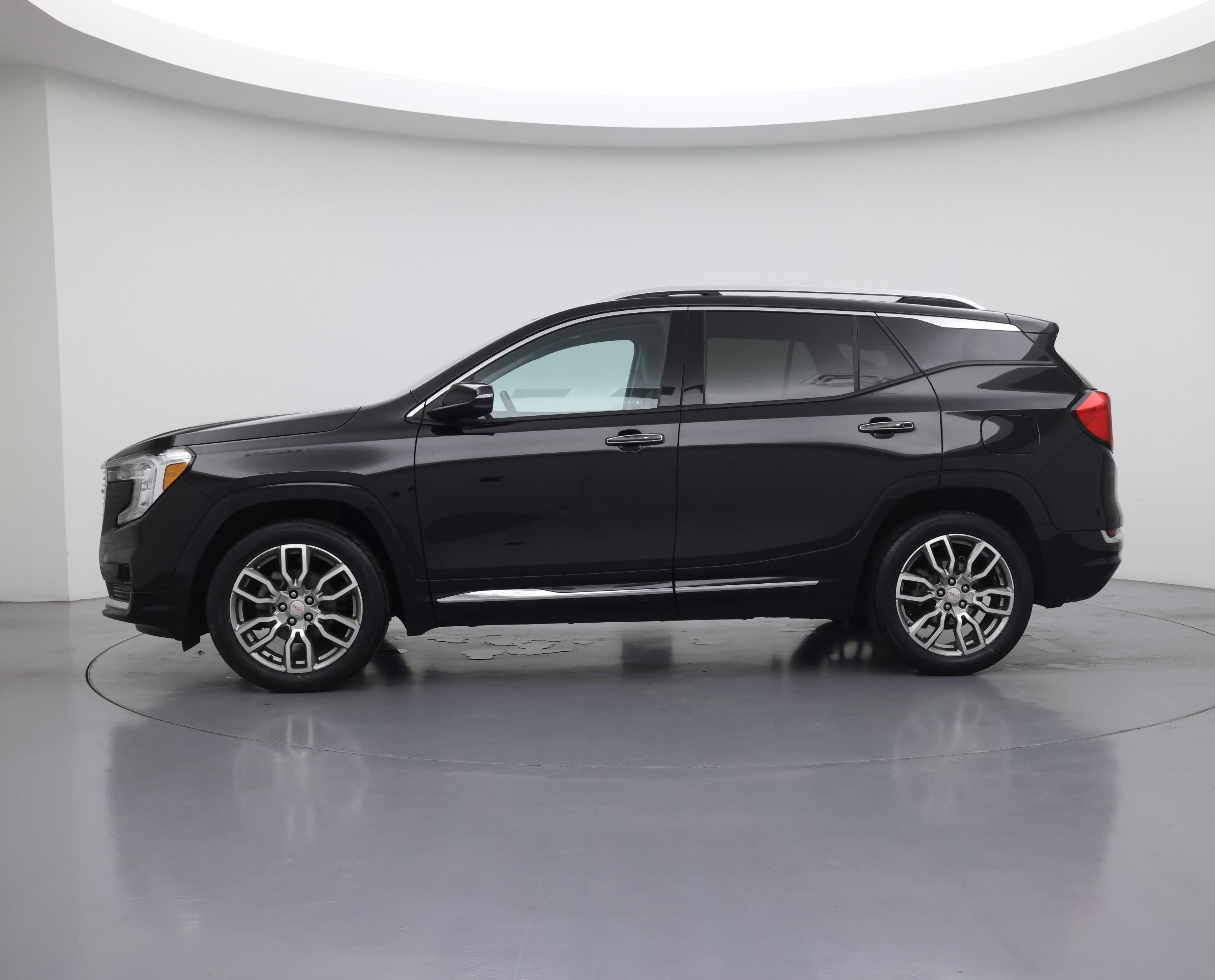 Thumbnail: 2023 GMC Terrain - 3