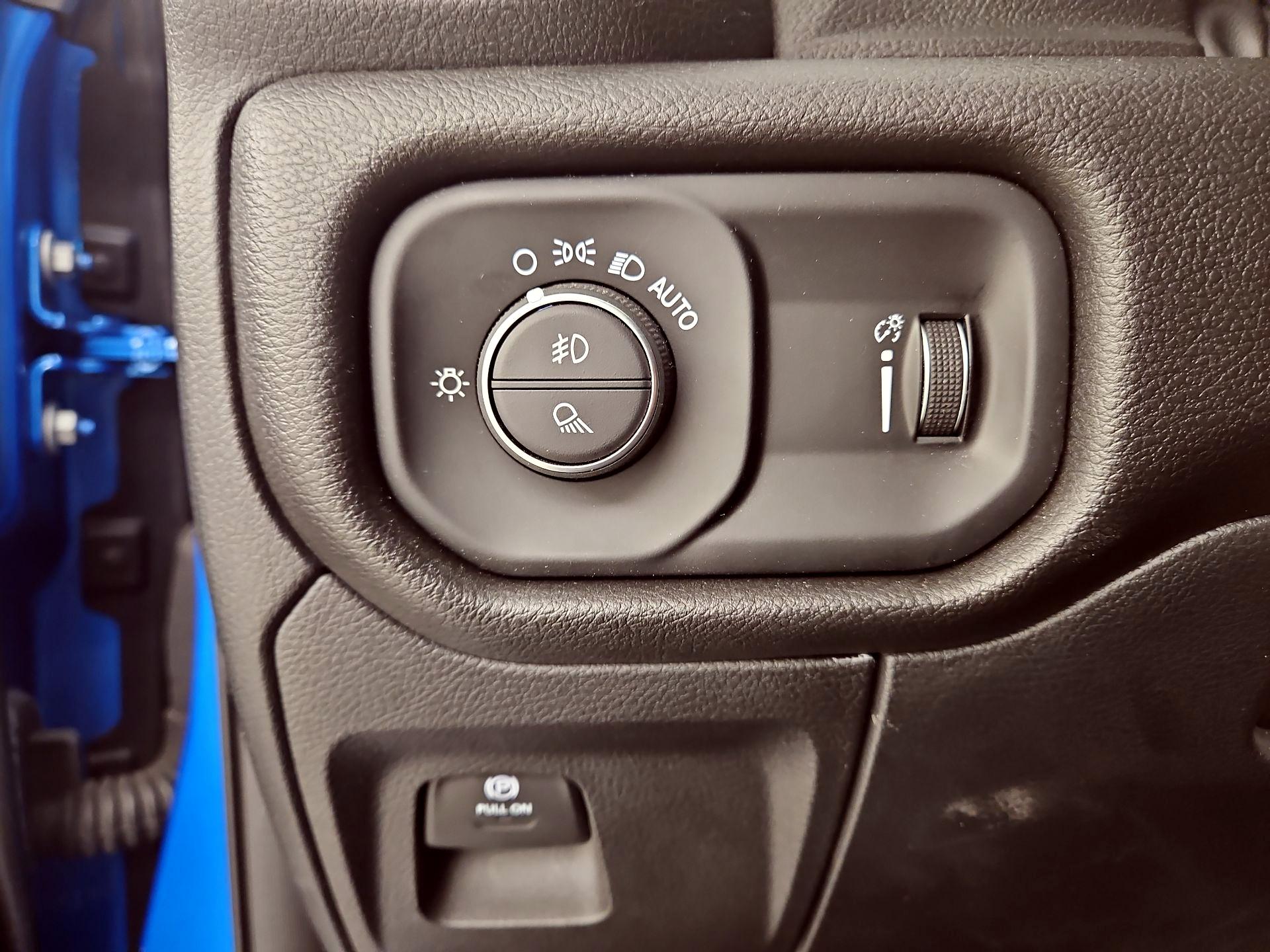 Thumbnail: 2025 RAM 1500 - 13