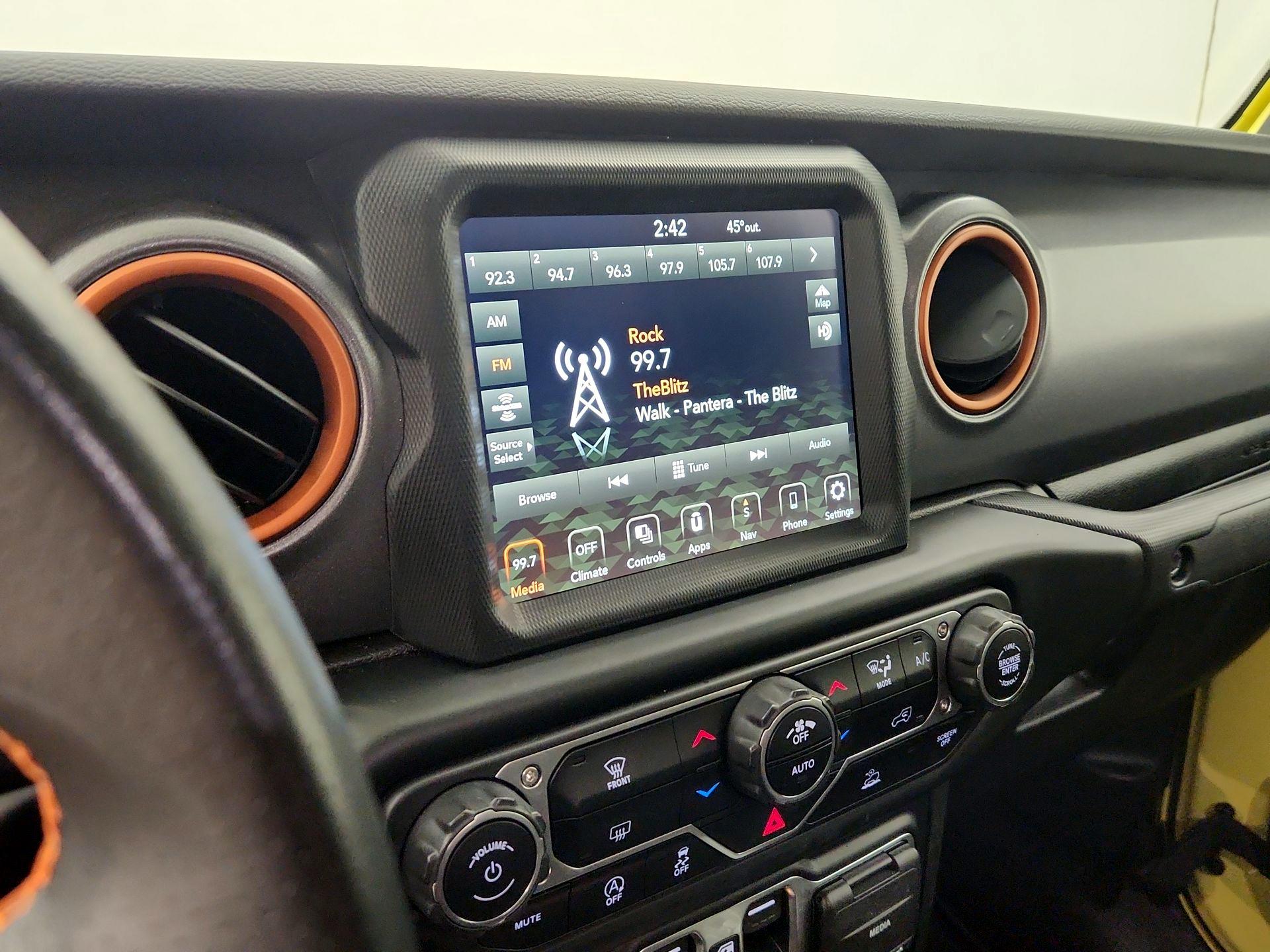 Thumbnail: 2023 Jeep Gladiator - 16