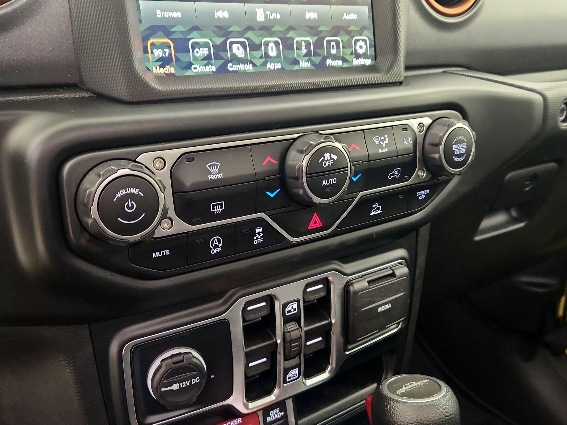 Thumbnail: 2023 Jeep Gladiator - 17