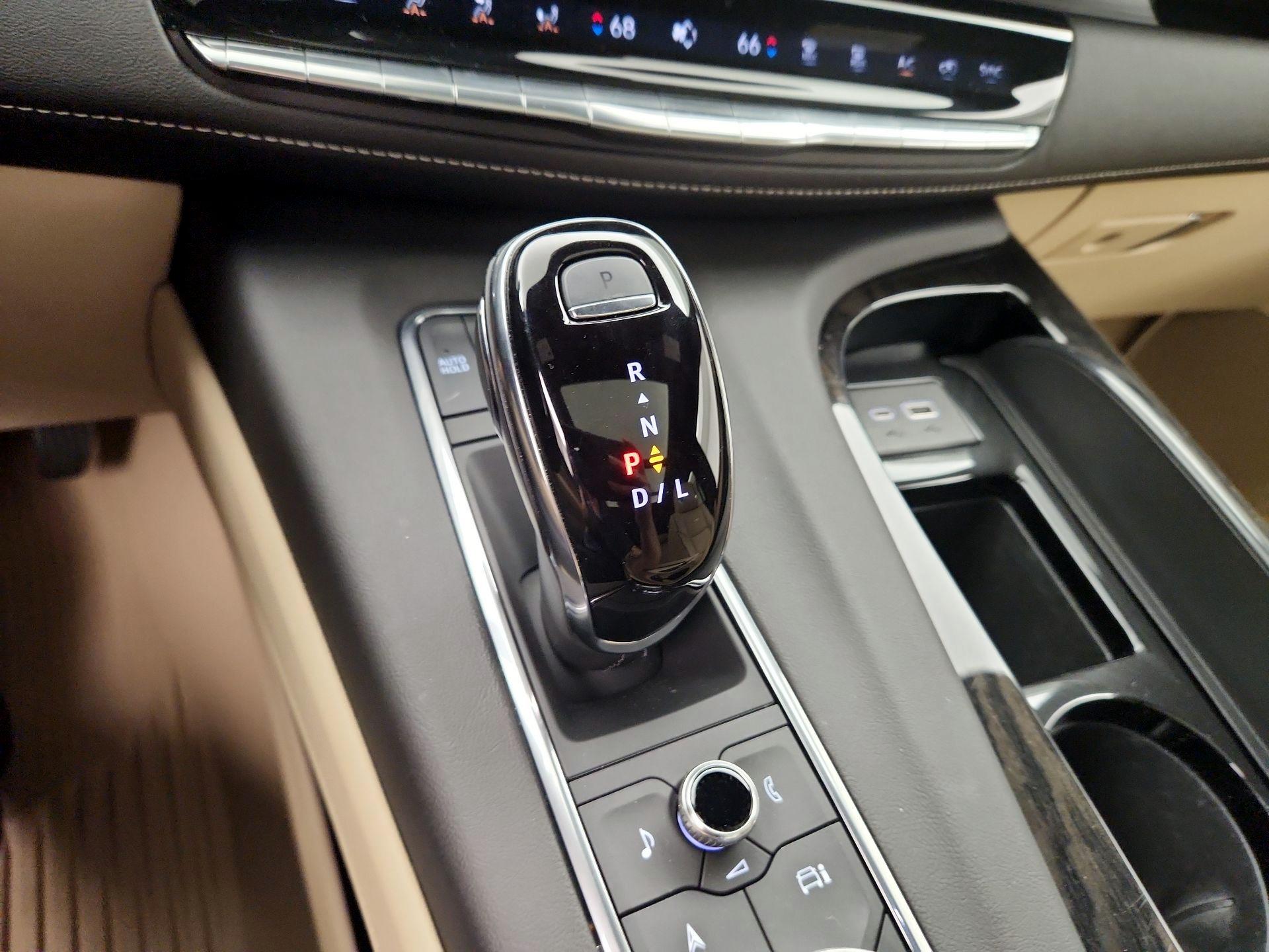 Thumbnail: 2024 Cadillac Escalade - 18