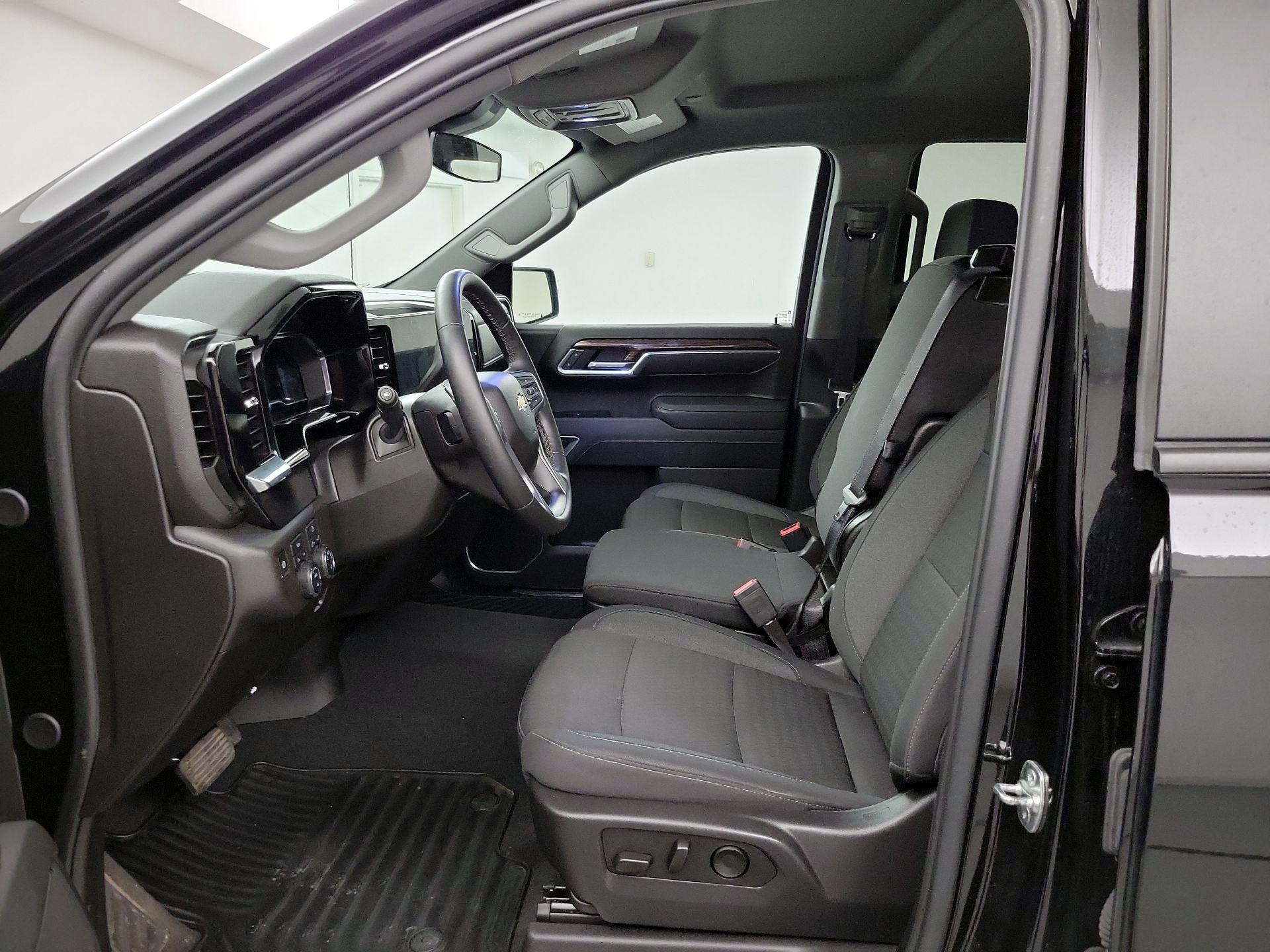Thumbnail: 2025 Chevrolet Silverado 1500 - 11