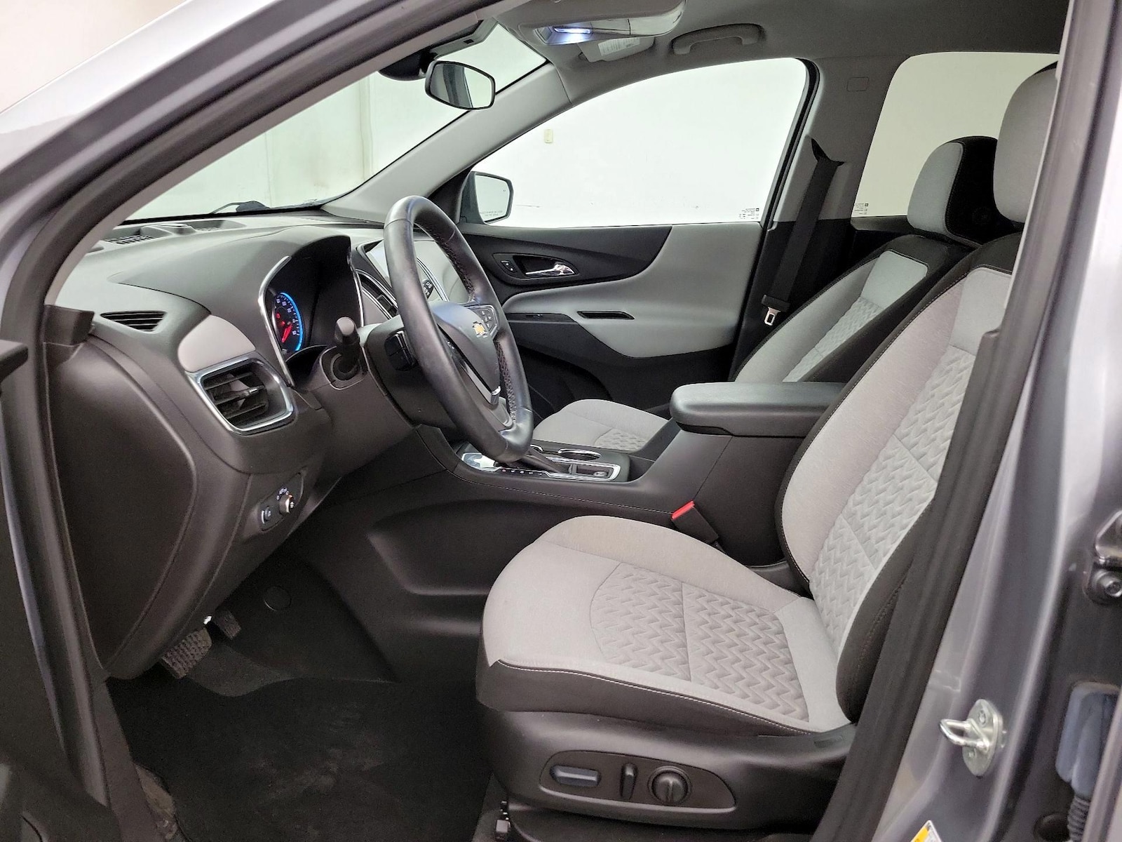 2024 Chevrolet Equinox LT - Photo 12