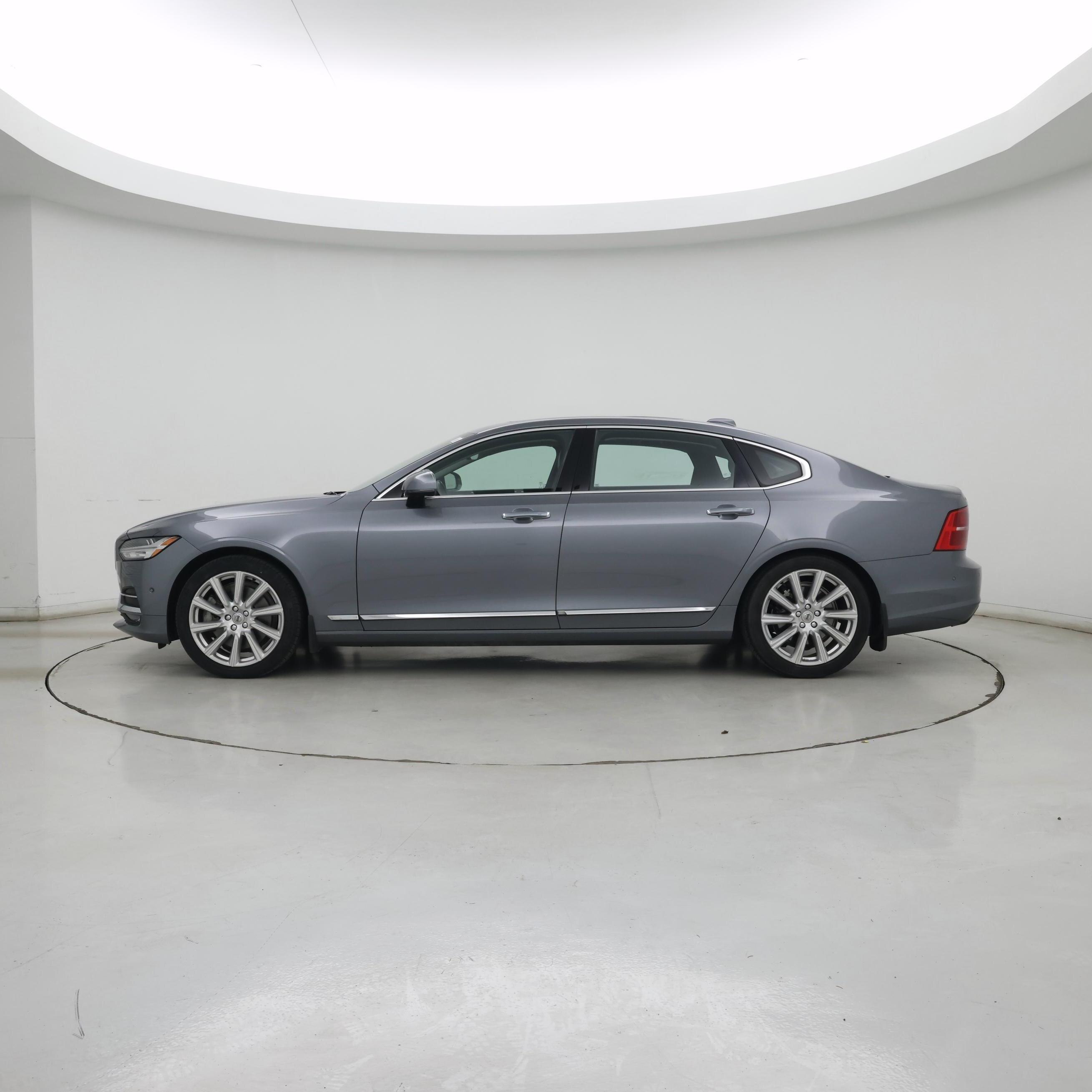 Thumbnail: 2018 Volvo S90 - 3