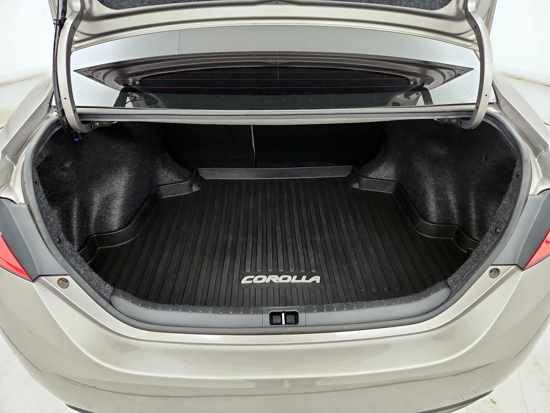 Thumbnail: 2015 Toyota Corolla - 20