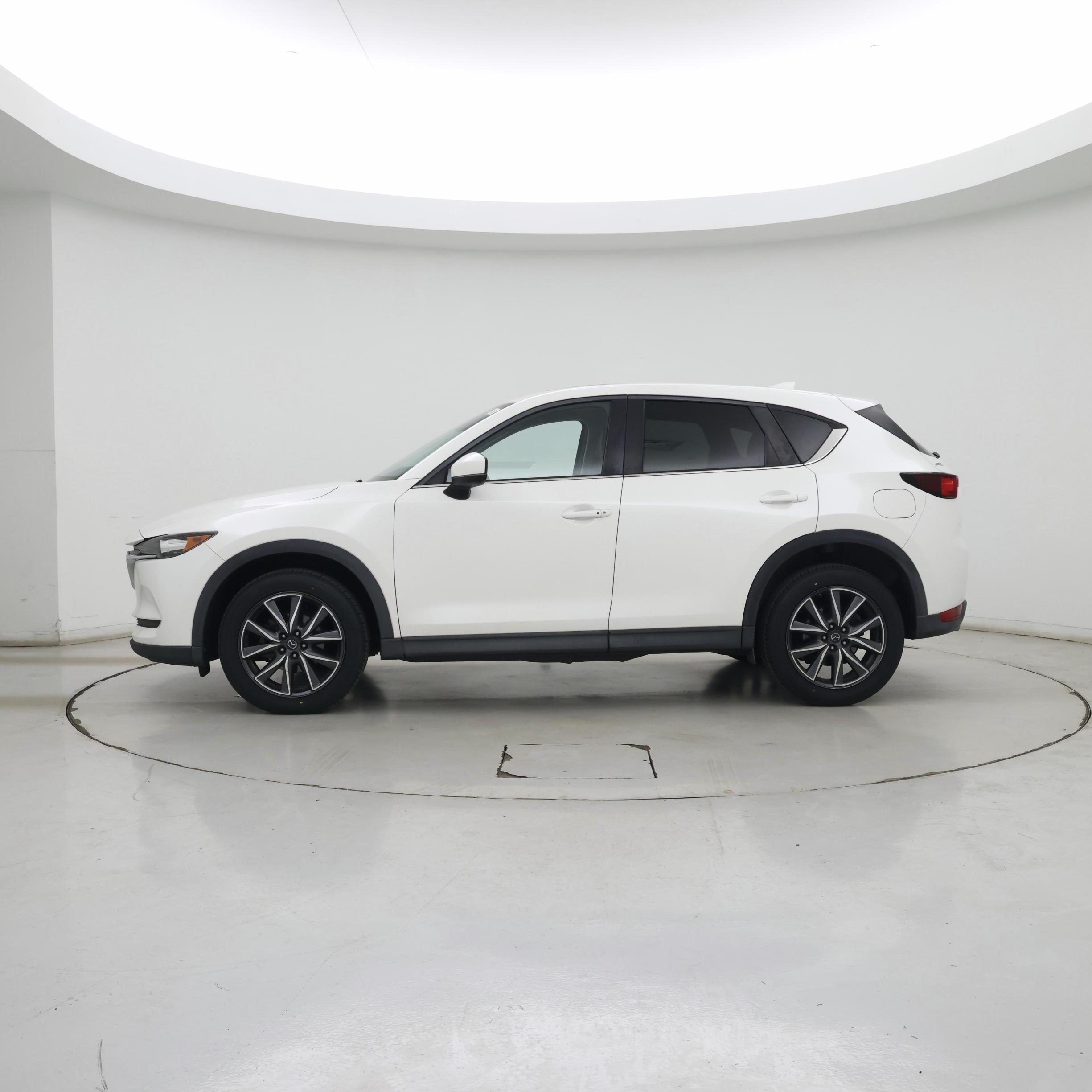 Thumbnail: 2018 Mazda CX-5 - 3