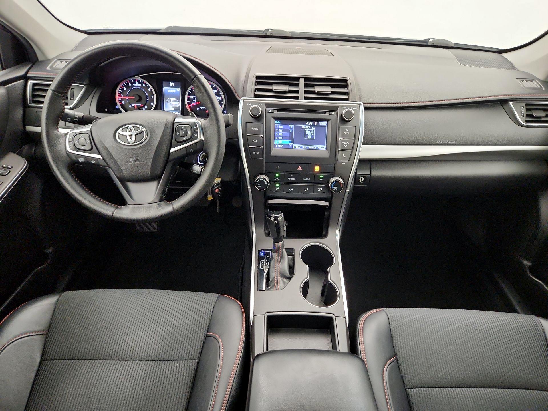 Thumbnail: 2016 Toyota Camry - 9