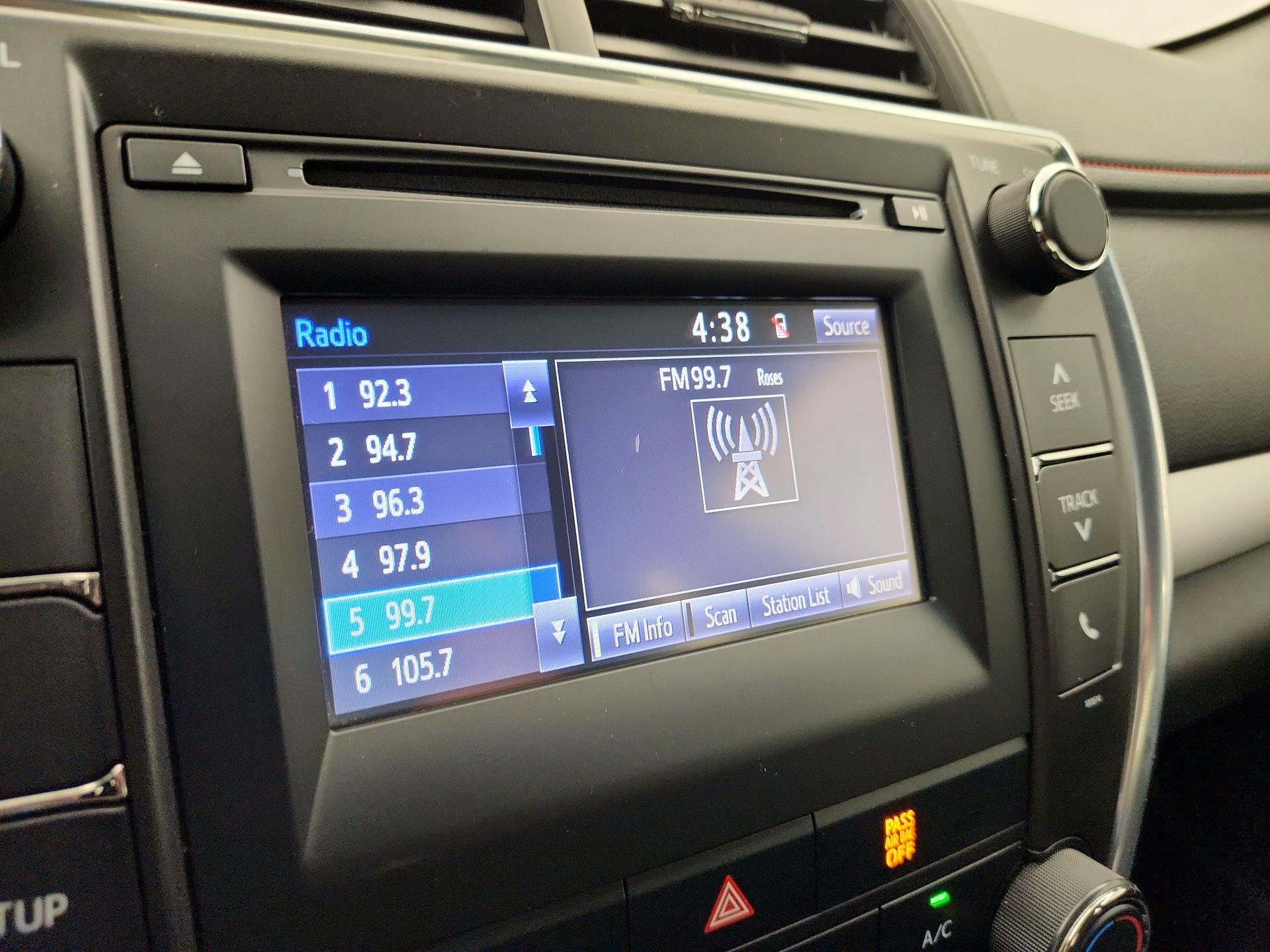 Thumbnail: 2016 Toyota Camry - 15