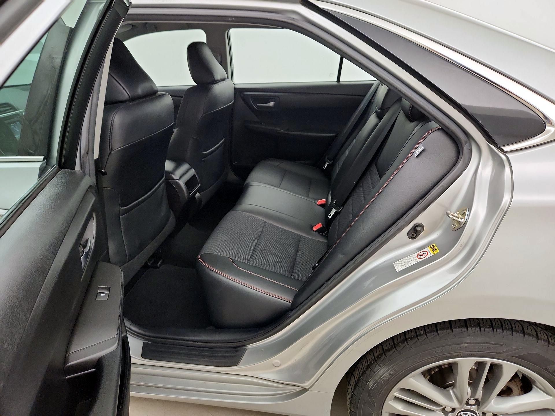 Thumbnail: 2016 Toyota Camry - 19