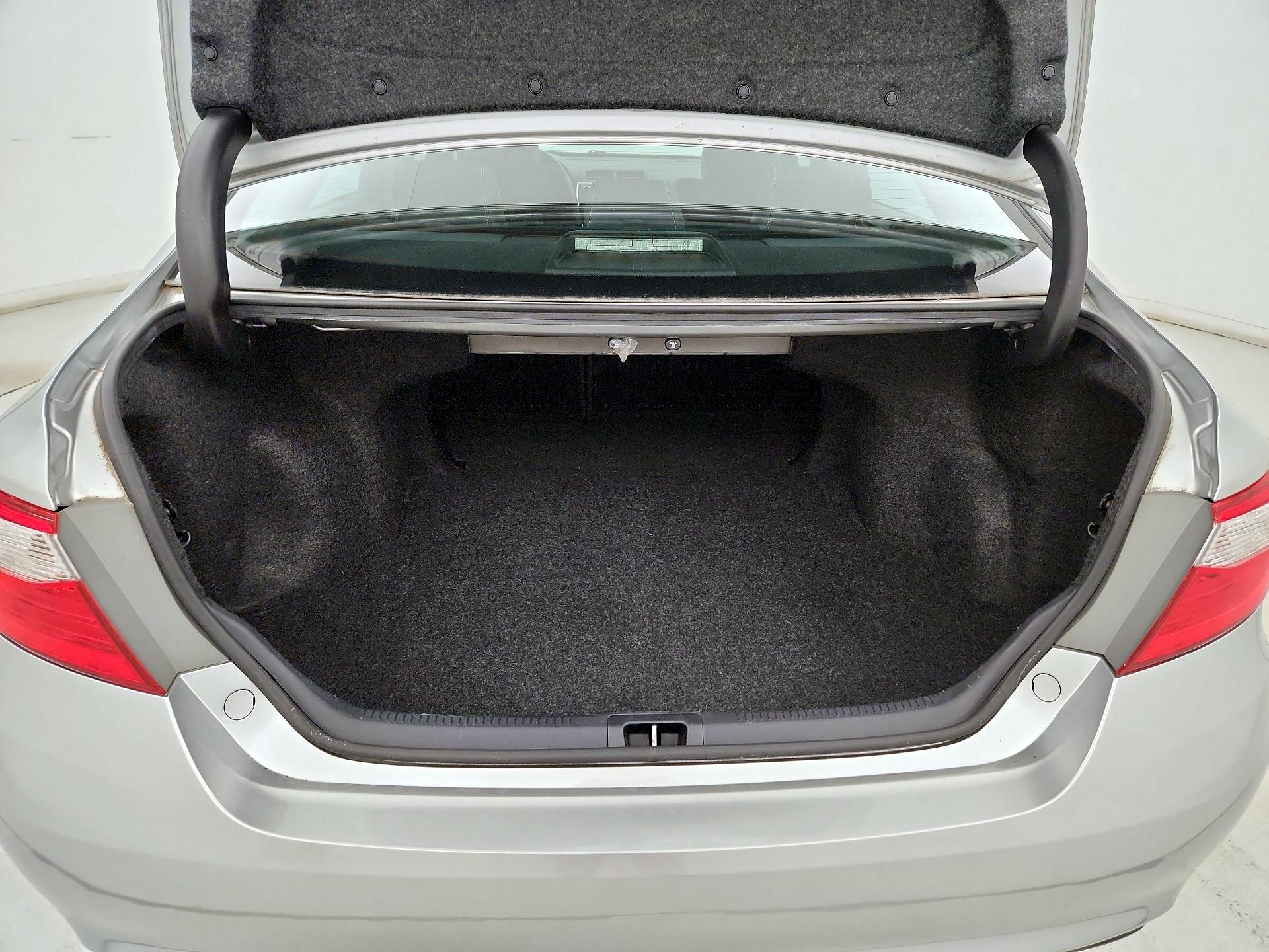 Thumbnail: 2016 Toyota Camry - 20