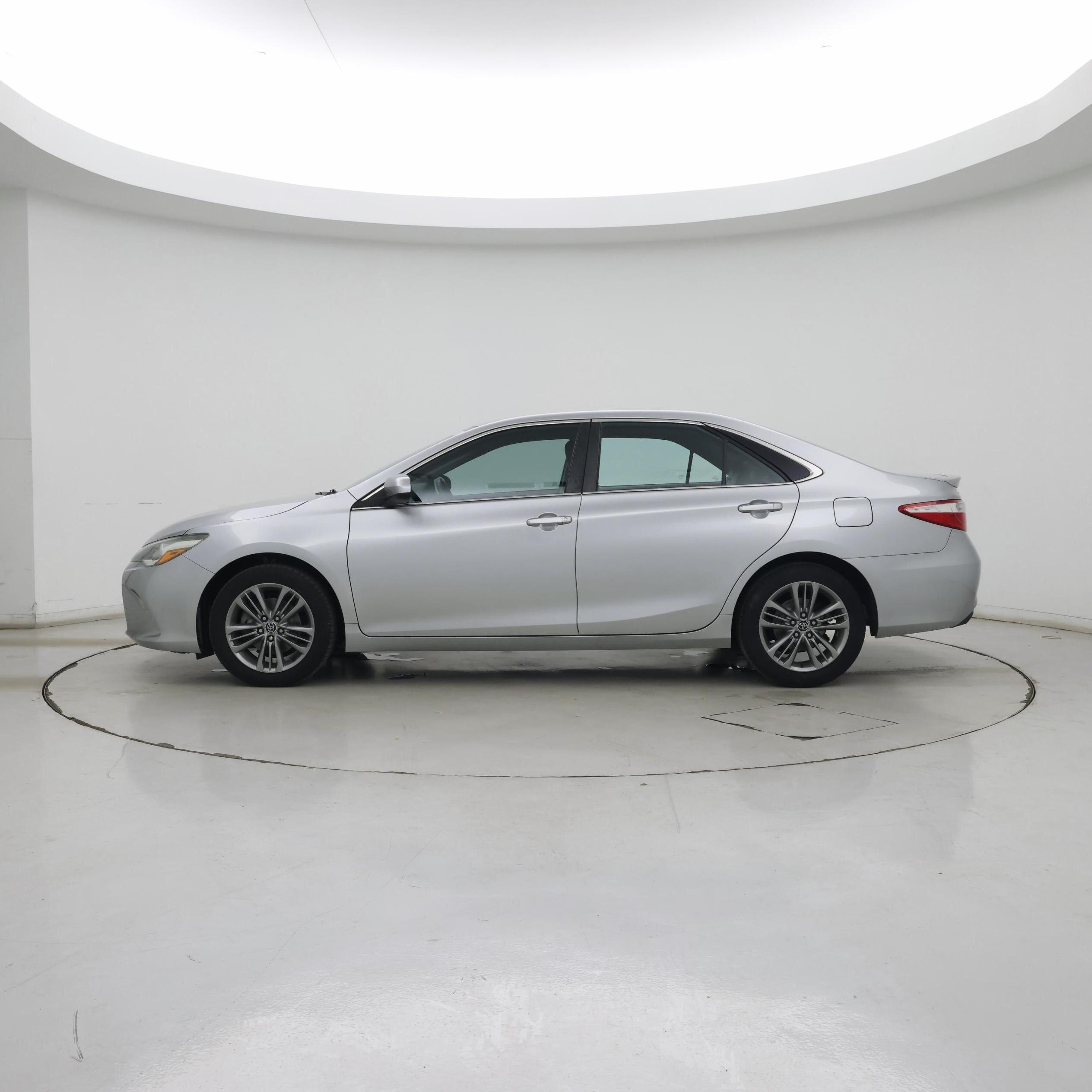Thumbnail: 2016 Toyota Camry - 3