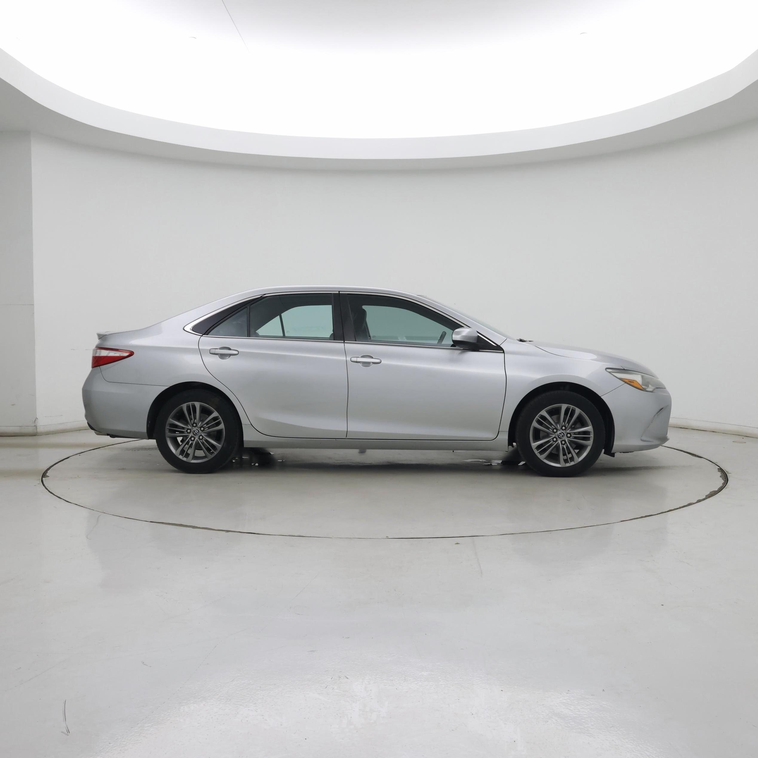 Thumbnail: 2016 Toyota Camry - 7