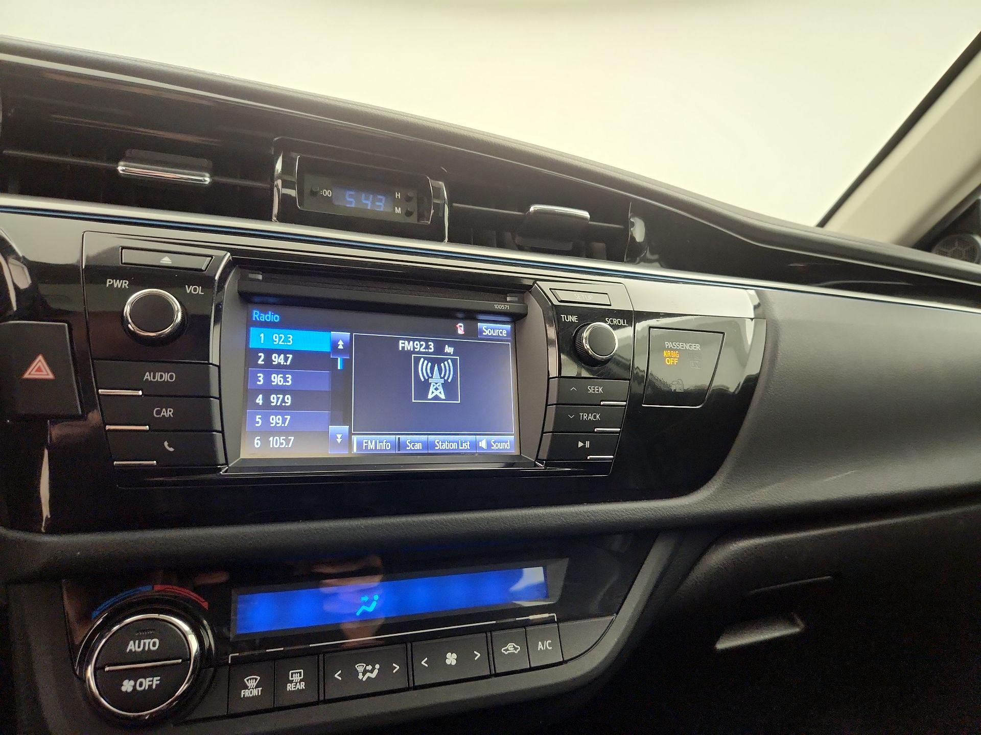 Thumbnail: 2016 Toyota Corolla - 15