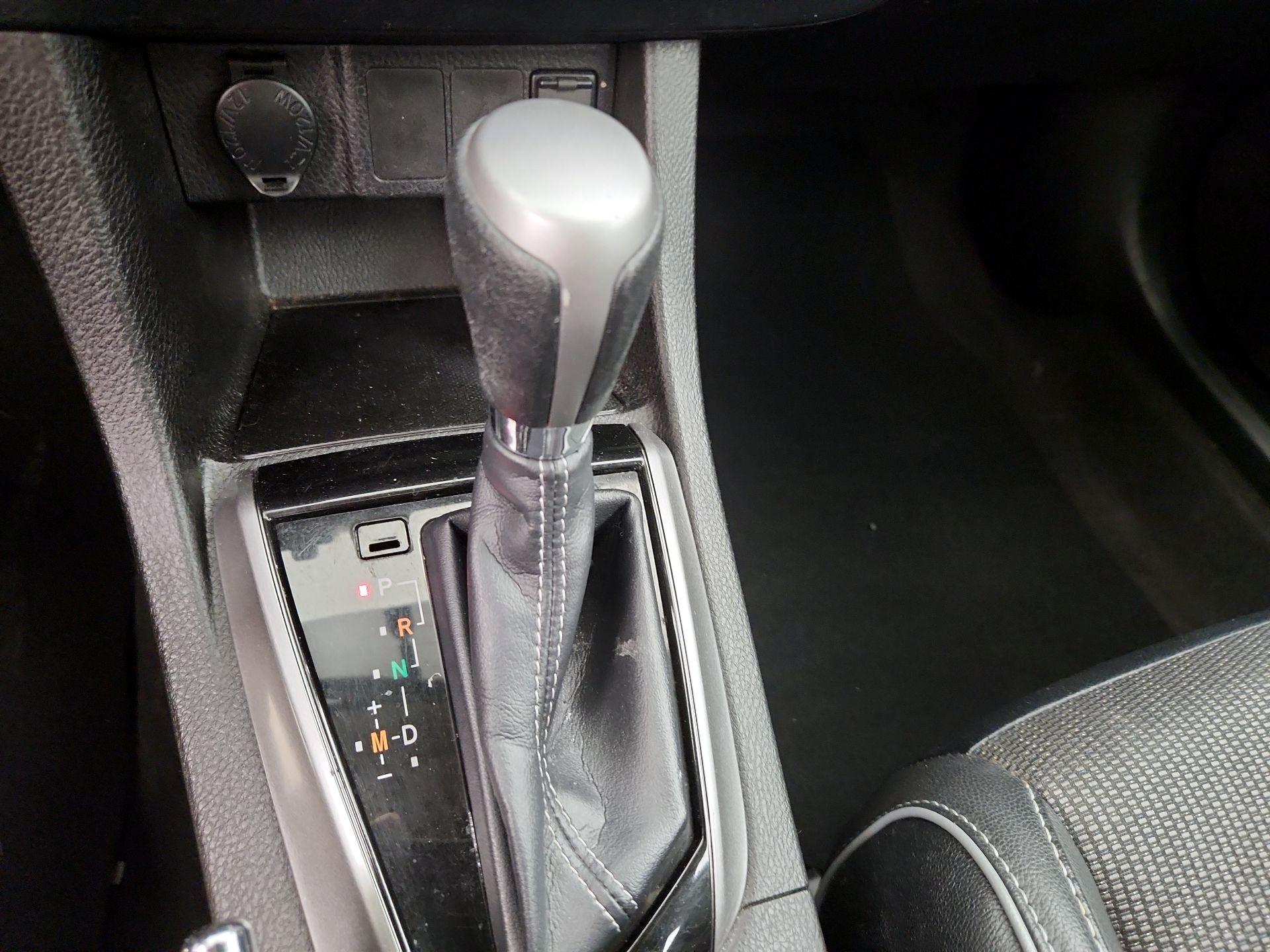Thumbnail: 2016 Toyota Corolla - 17