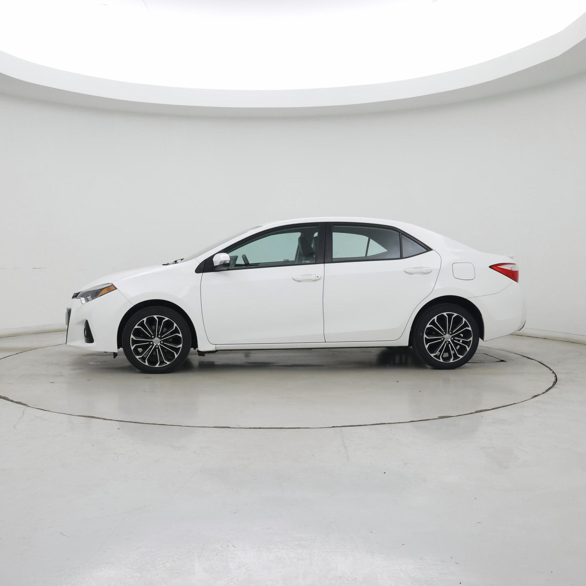 Thumbnail: 2016 Toyota Corolla - 3