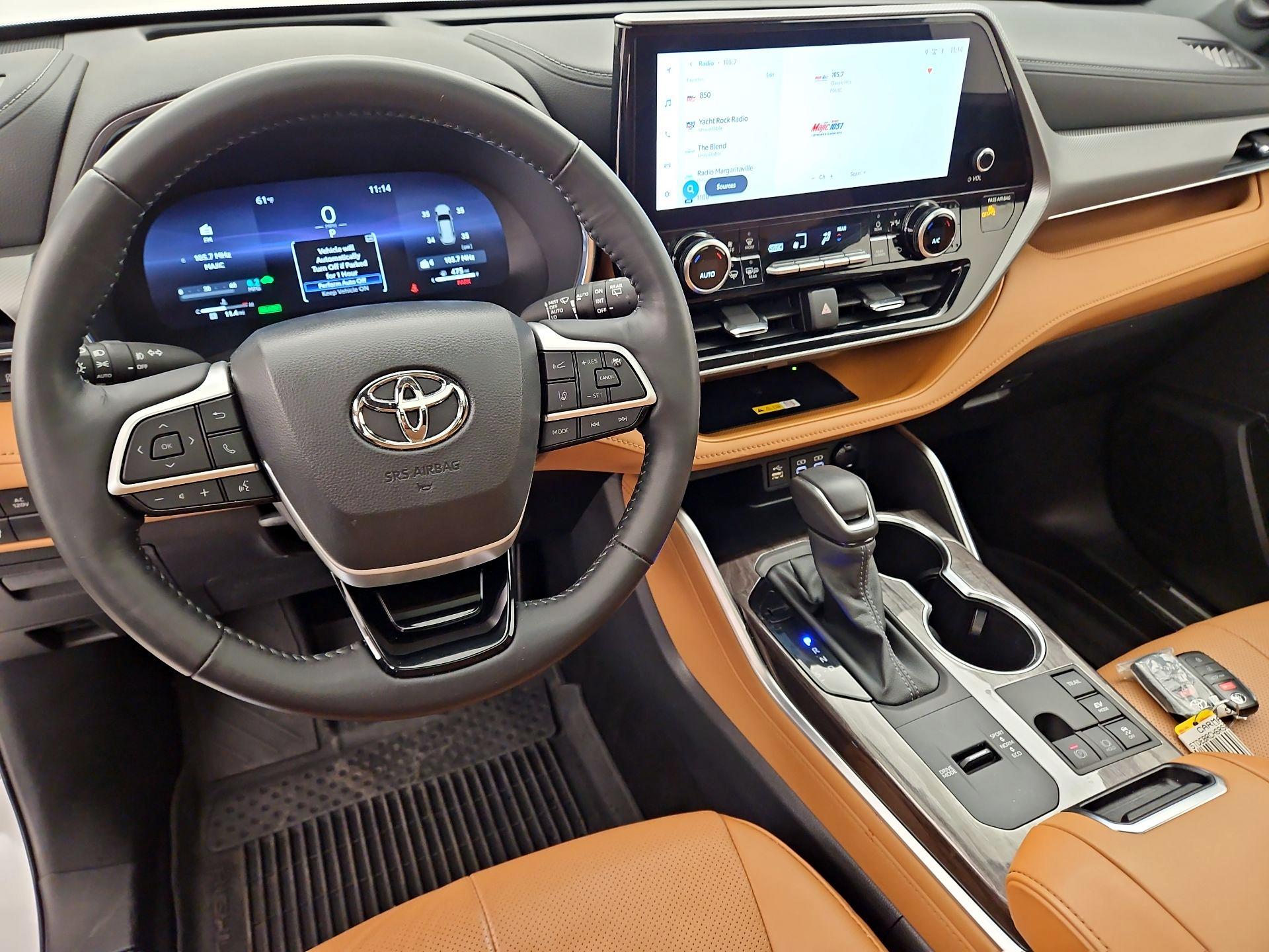 Thumbnail: 2024 Toyota Highlander - 9