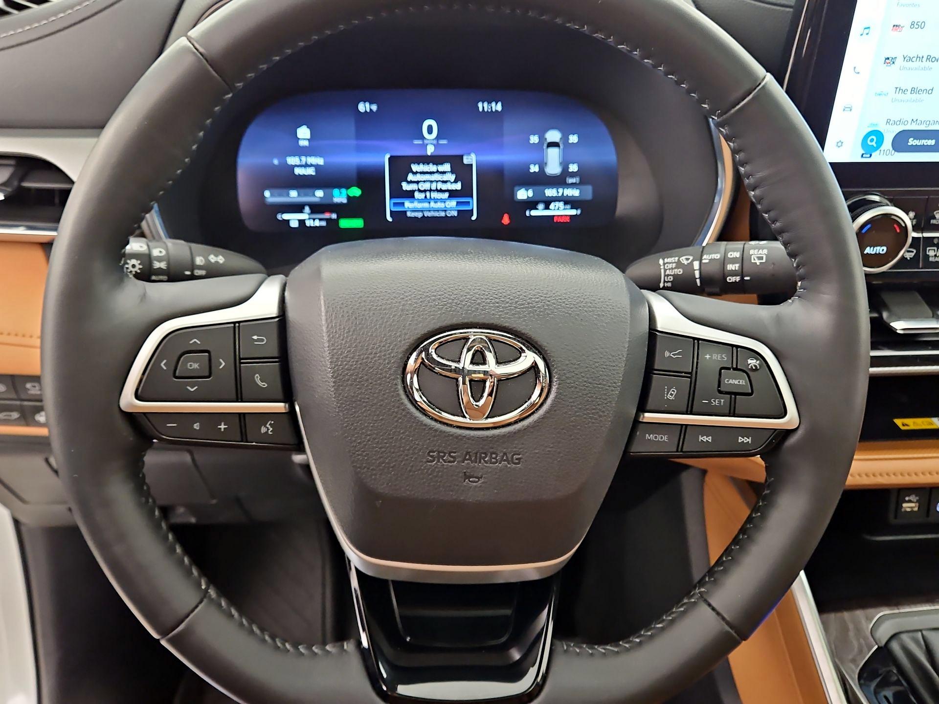 Thumbnail: 2024 Toyota Highlander - 10