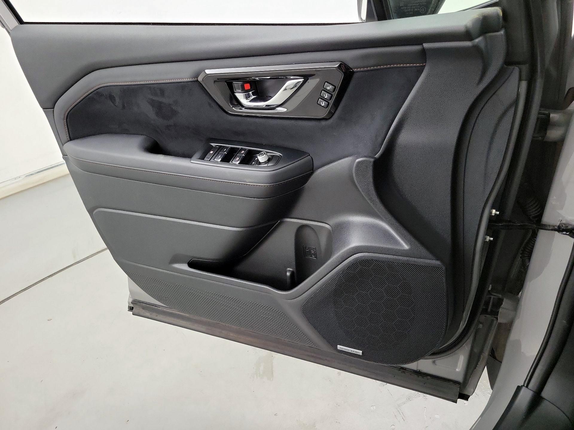 Thumbnail: 2025 Subaru Forester - 12