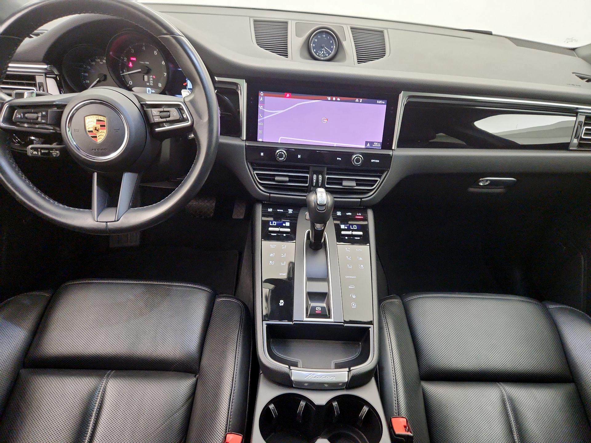 Thumbnail: 2023 Porsche Macan - 9