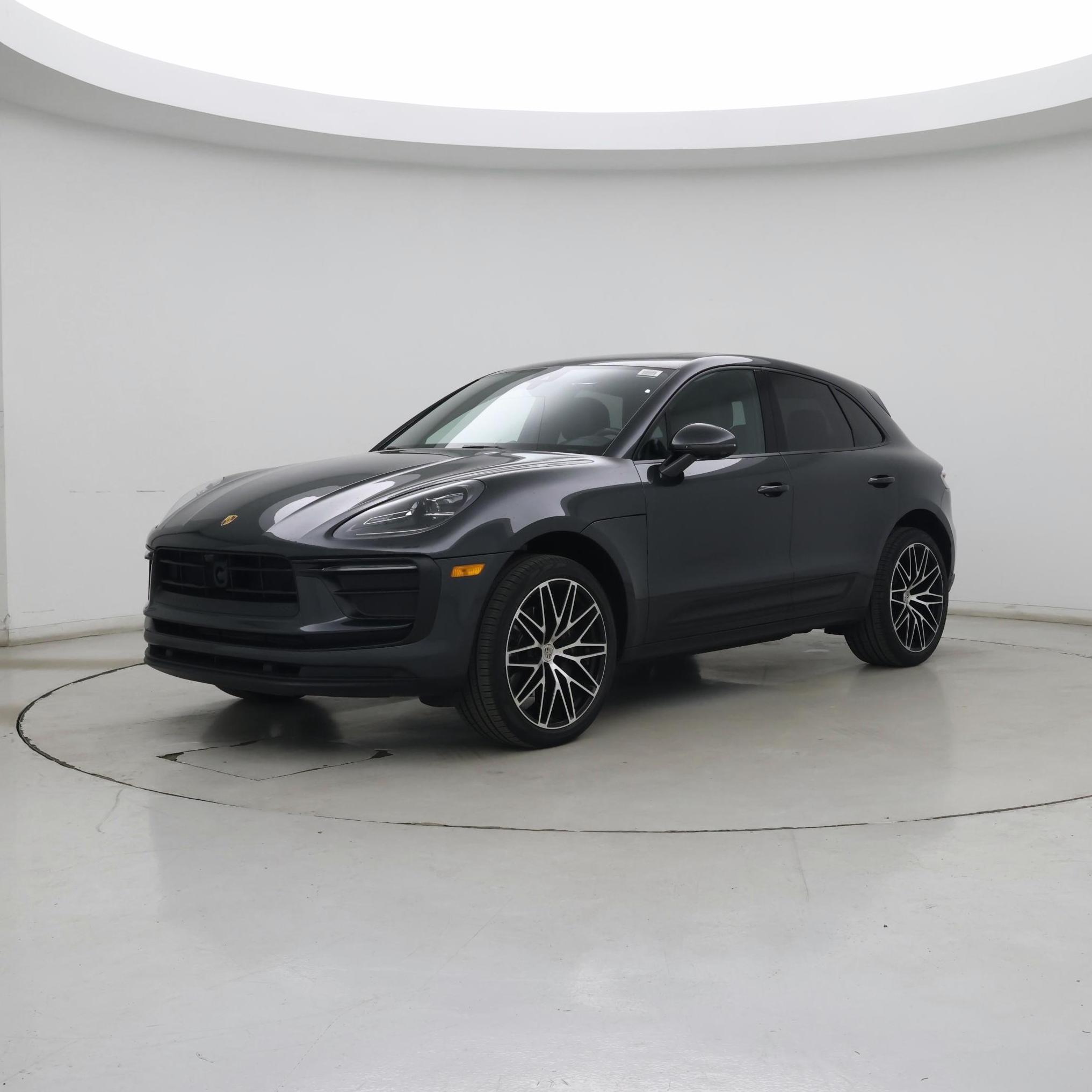 Thumbnail: 2023 Porsche Macan - 4