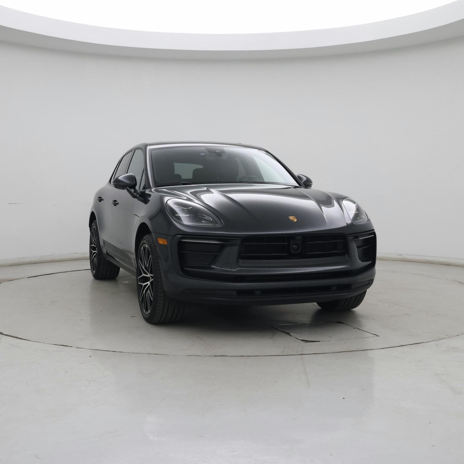 Thumbnail: 2023 Porsche Macan - 7
