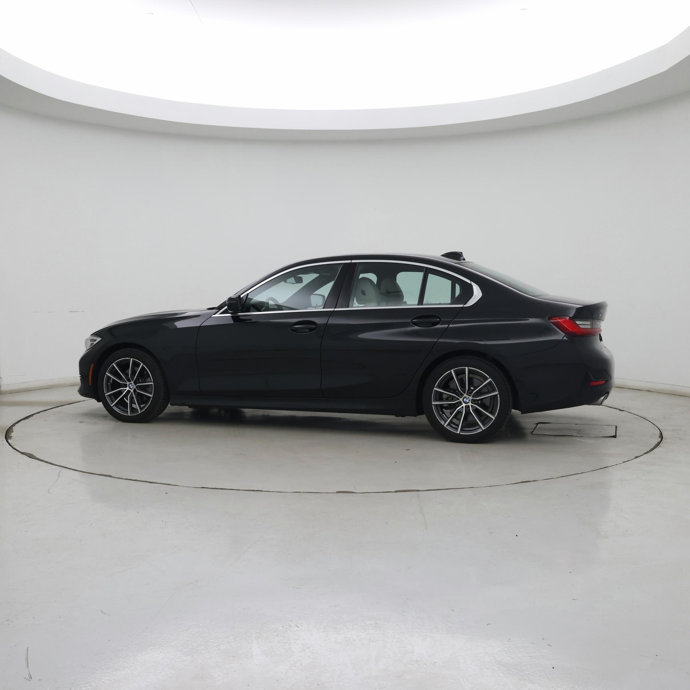 Thumbnail: 2020 BMW 3 Series - 3
