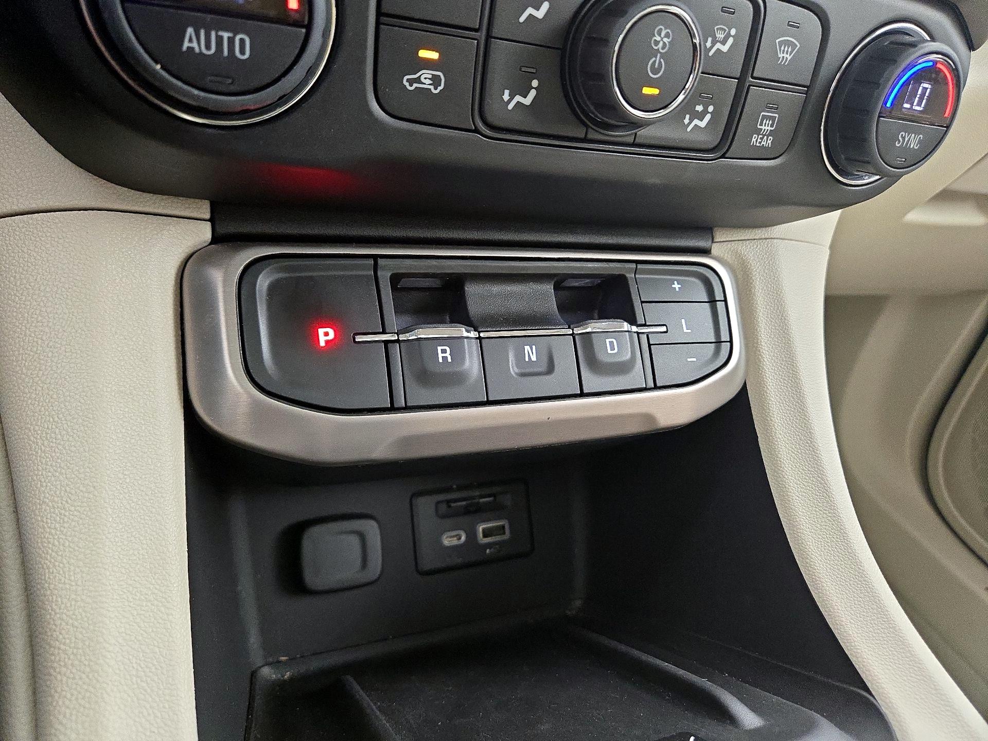 Thumbnail: 2023 GMC Acadia - 18