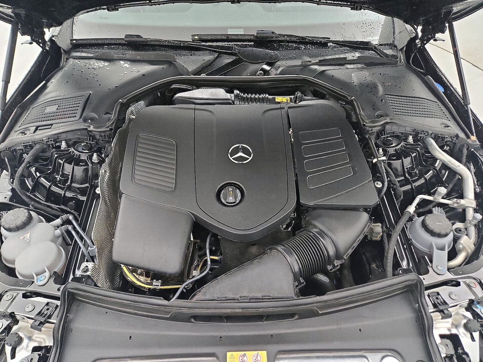 2025 Mercedes-Benz C-Class Sedan C 300 - Photo 23