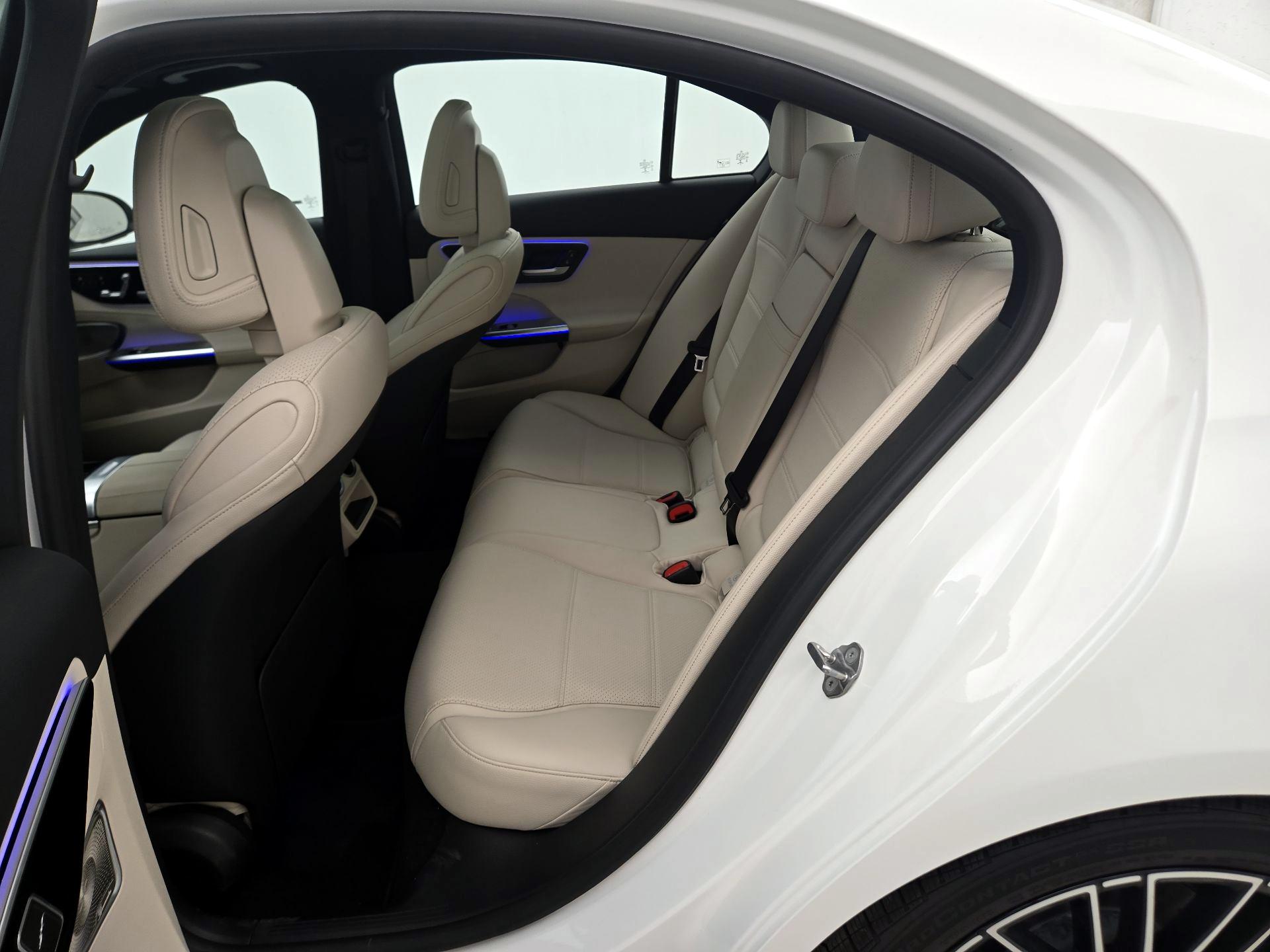 Thumbnail: 2022 Mercedes-Benz C-Class - 20