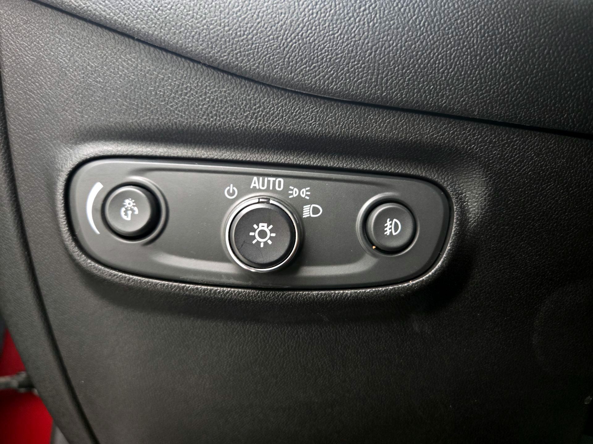 Thumbnail: 2020 Chevrolet Equinox - 13