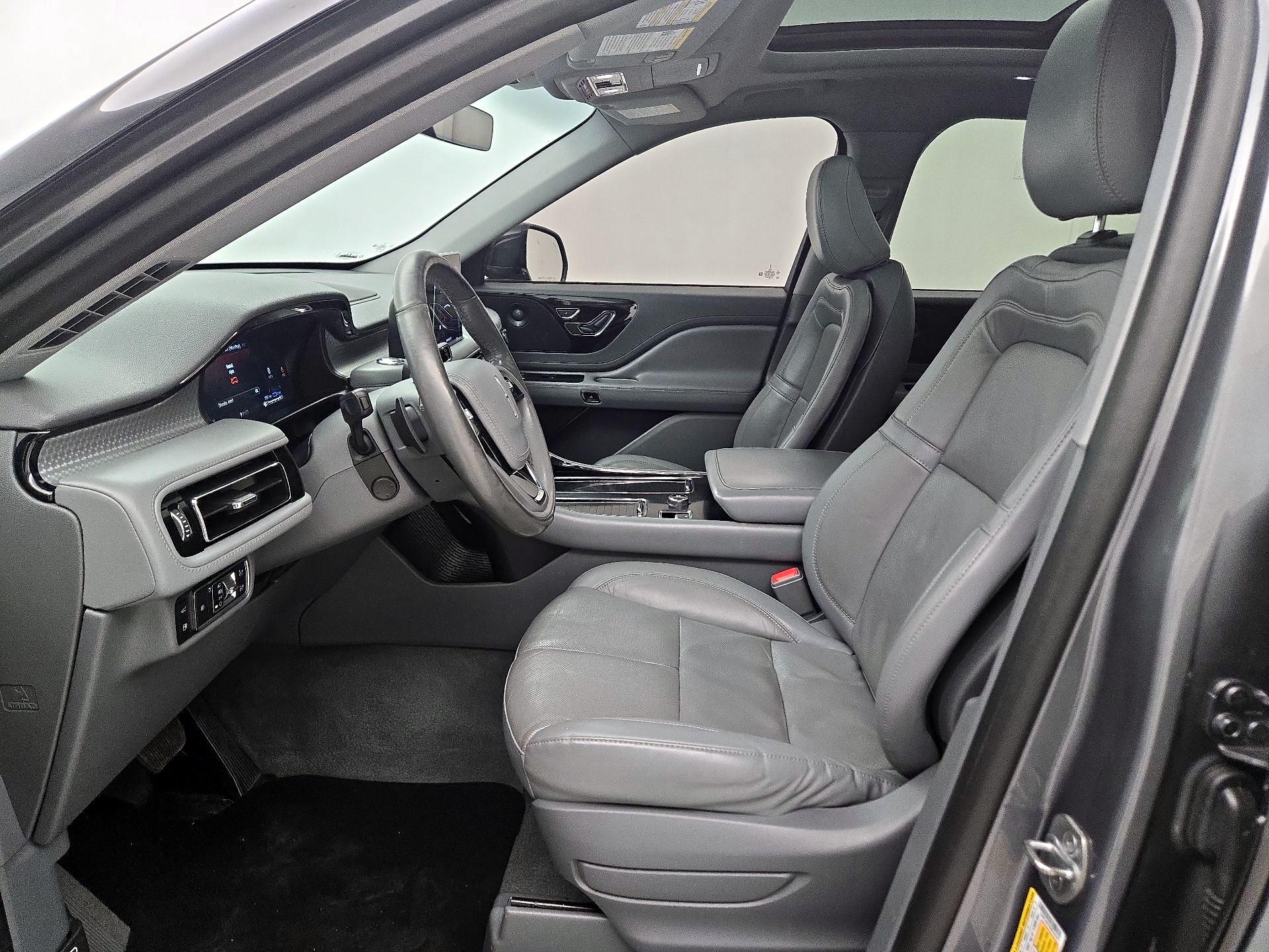 Thumbnail: 2021 Lincoln Aviator - 11