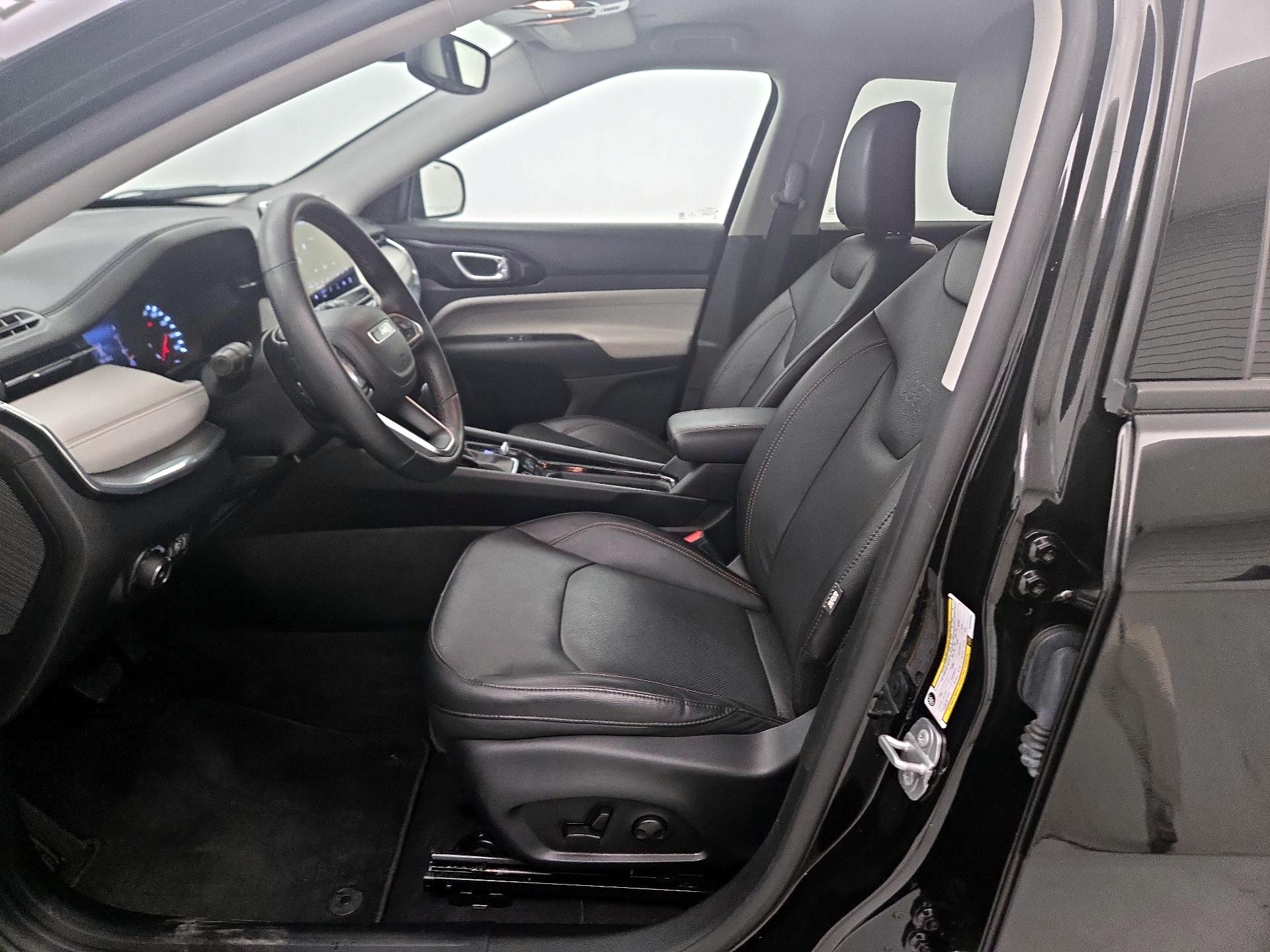 Thumbnail: 2022 Jeep Compass - 11